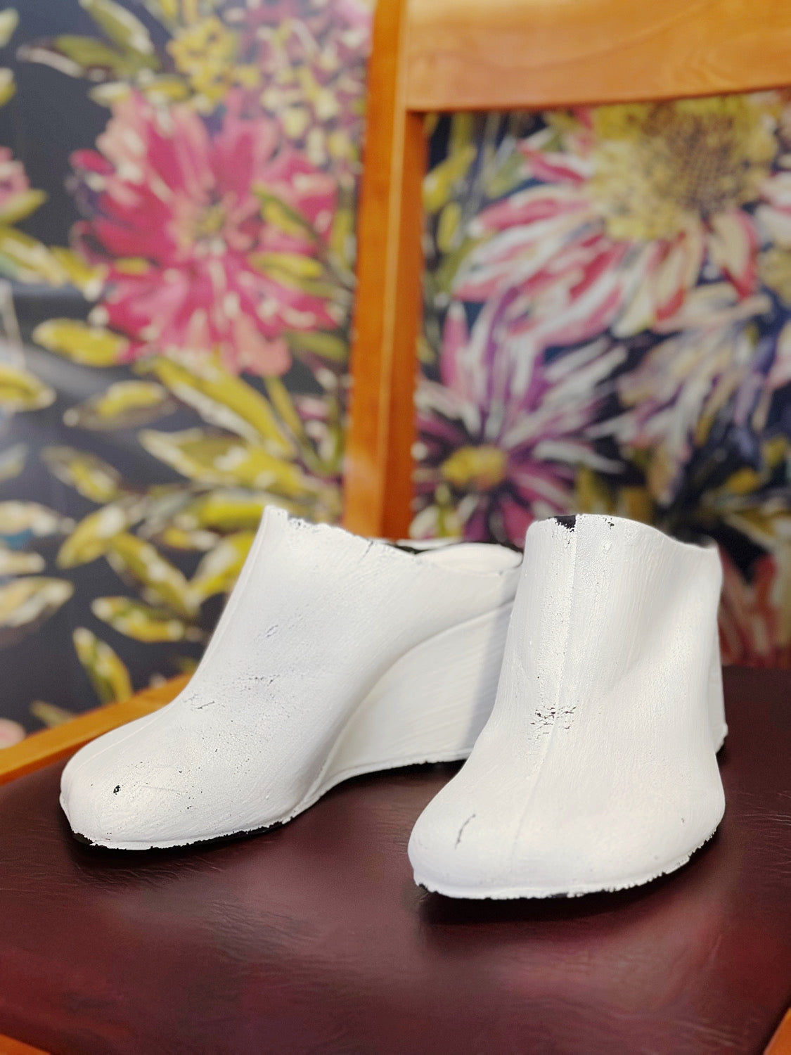 MM⑥ ⑥Logo Paint Anatomic Slipper