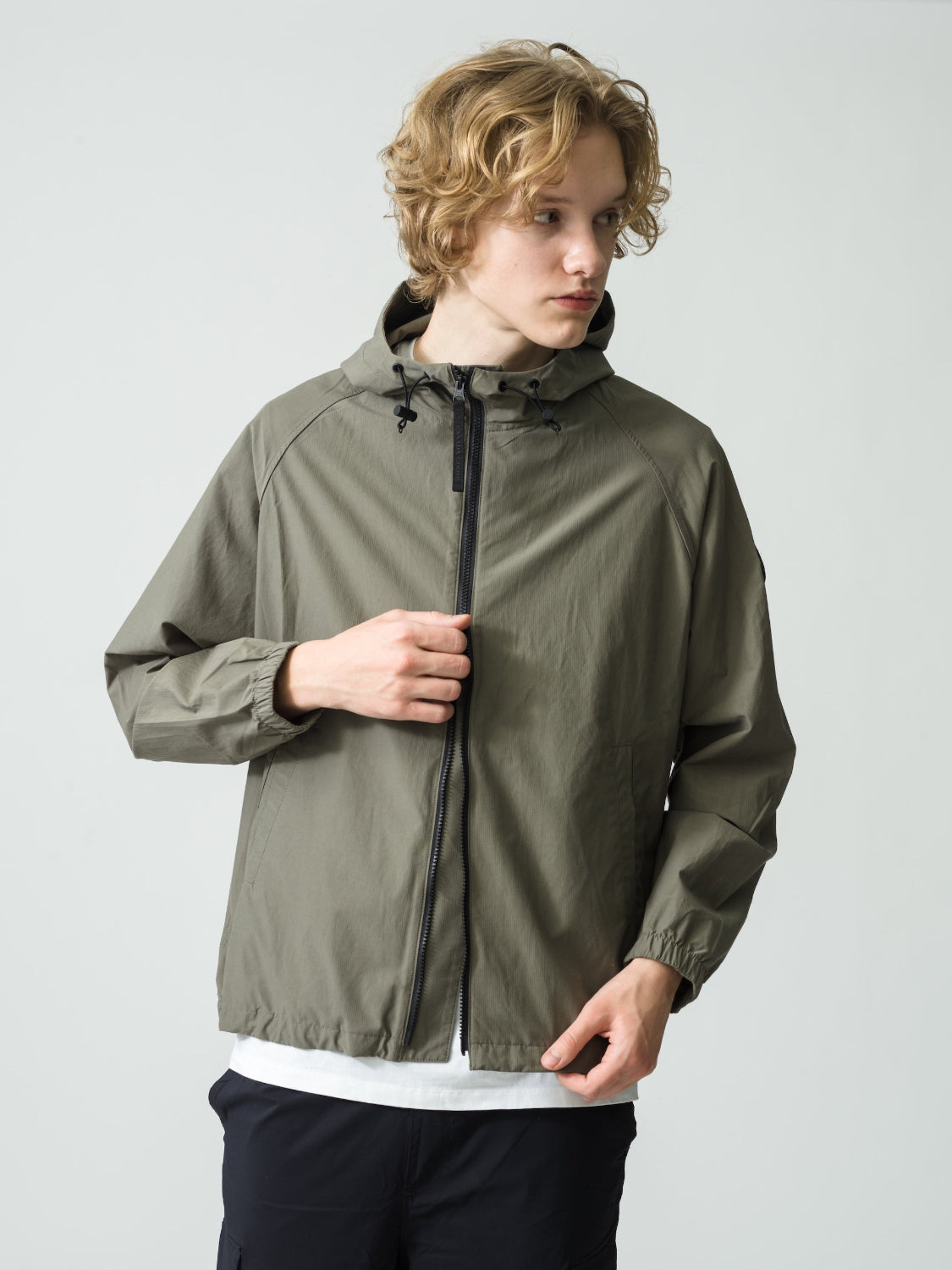 CANADA GOOSE 2469MBA Haynes Wind Full-Zip Hoody Black Label Fusion Fit