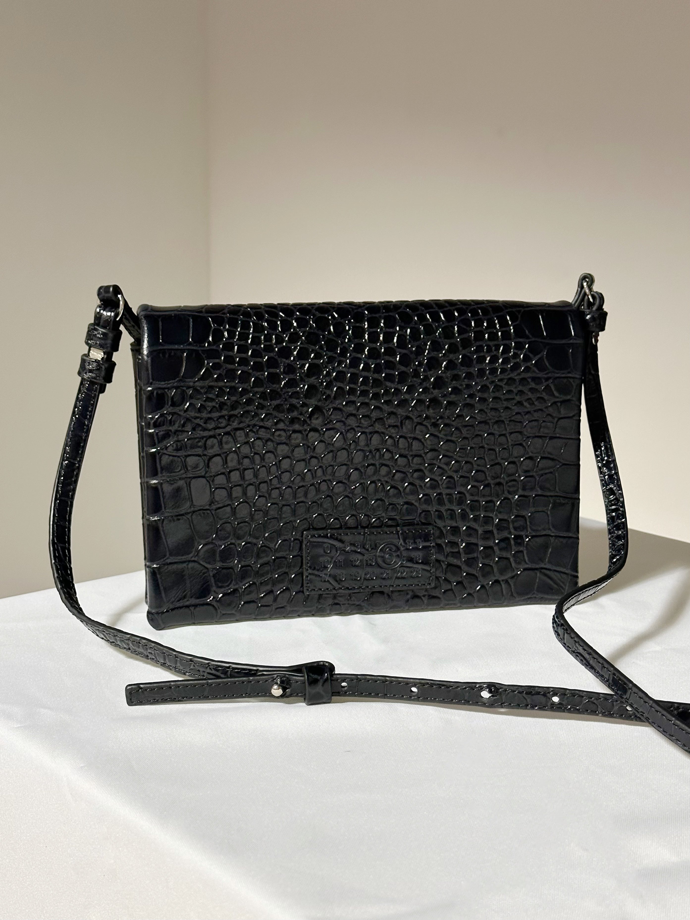 MM⑥ SA6WF0001 クロコ型押しポシェットBAG