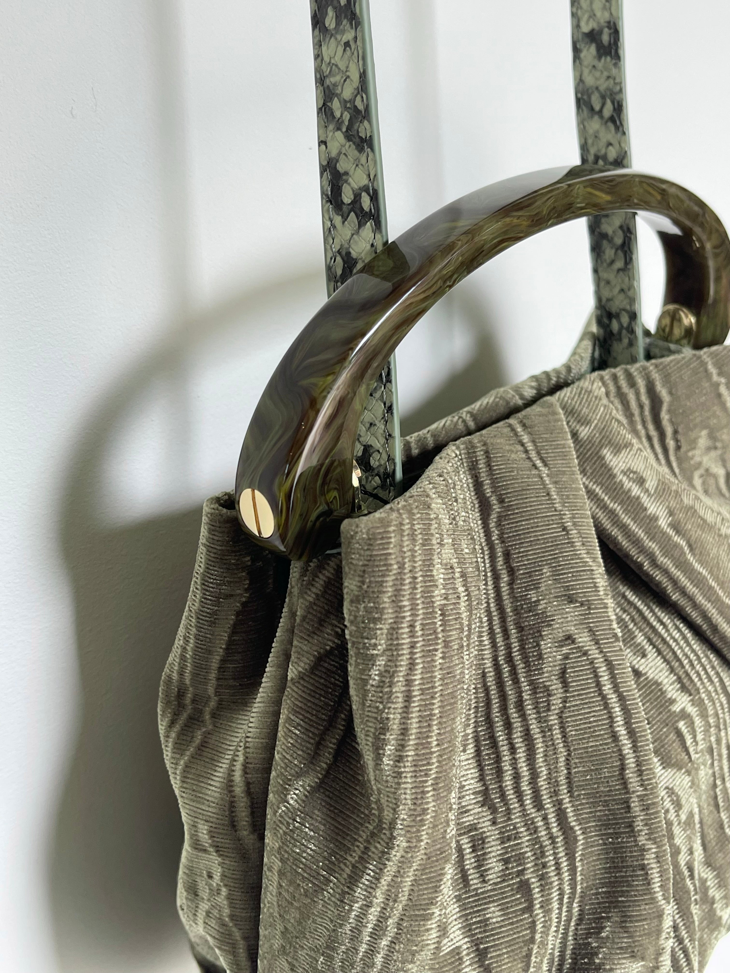 DRIES VAN NOTEN【262-131508】CRISP709-603 W.L.BAG