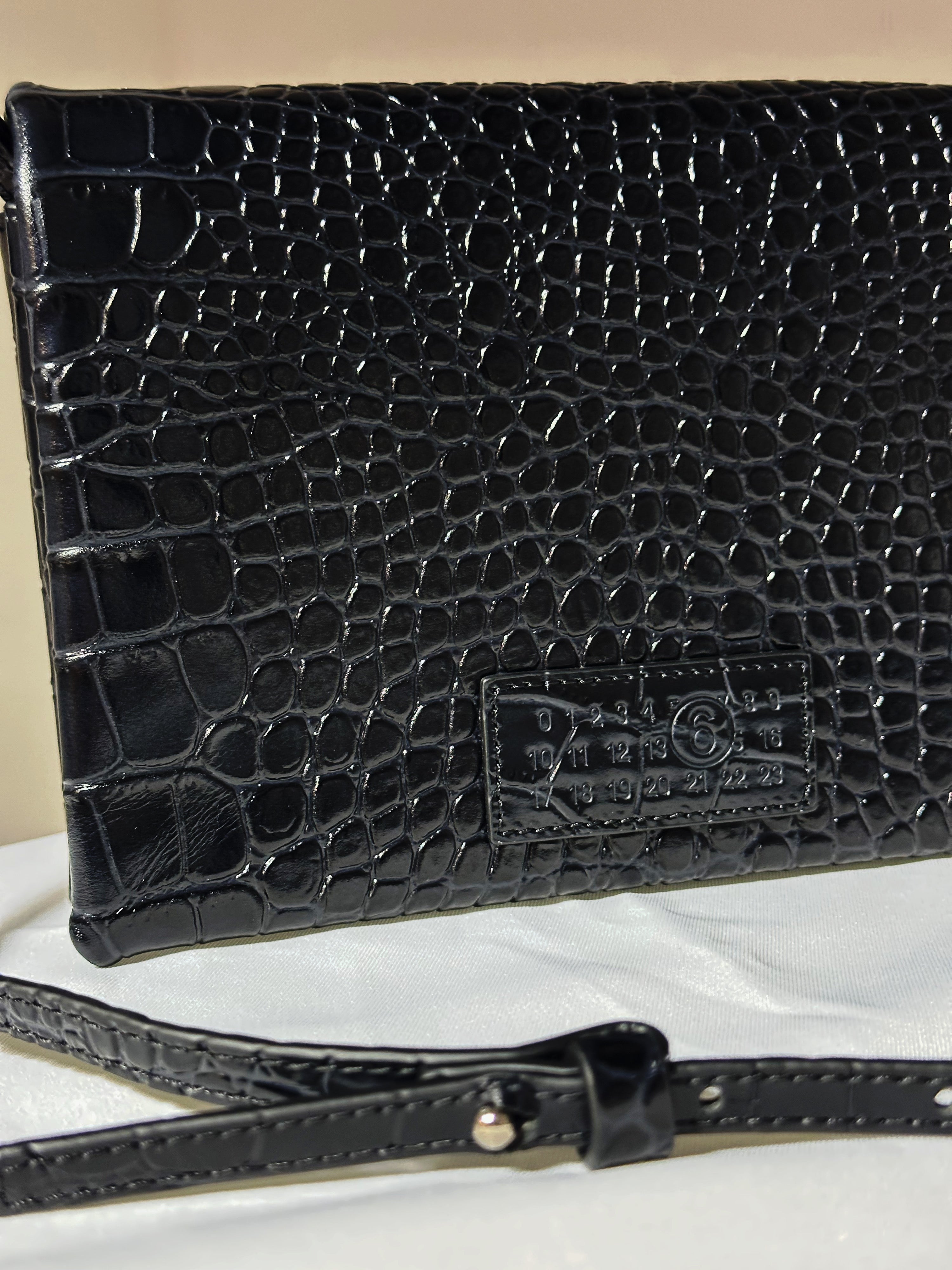 MM⑥ SA6WF0001 クロコ型押しポシェットBAG