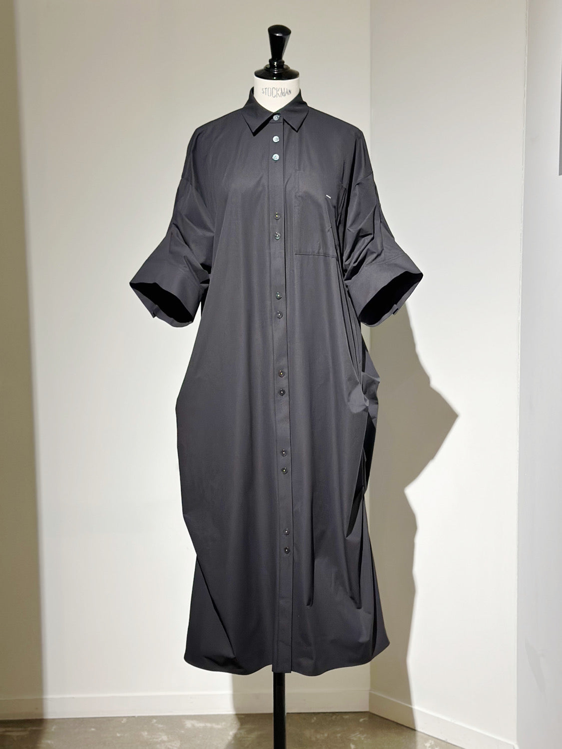 någonstans tuck drape shirt dress