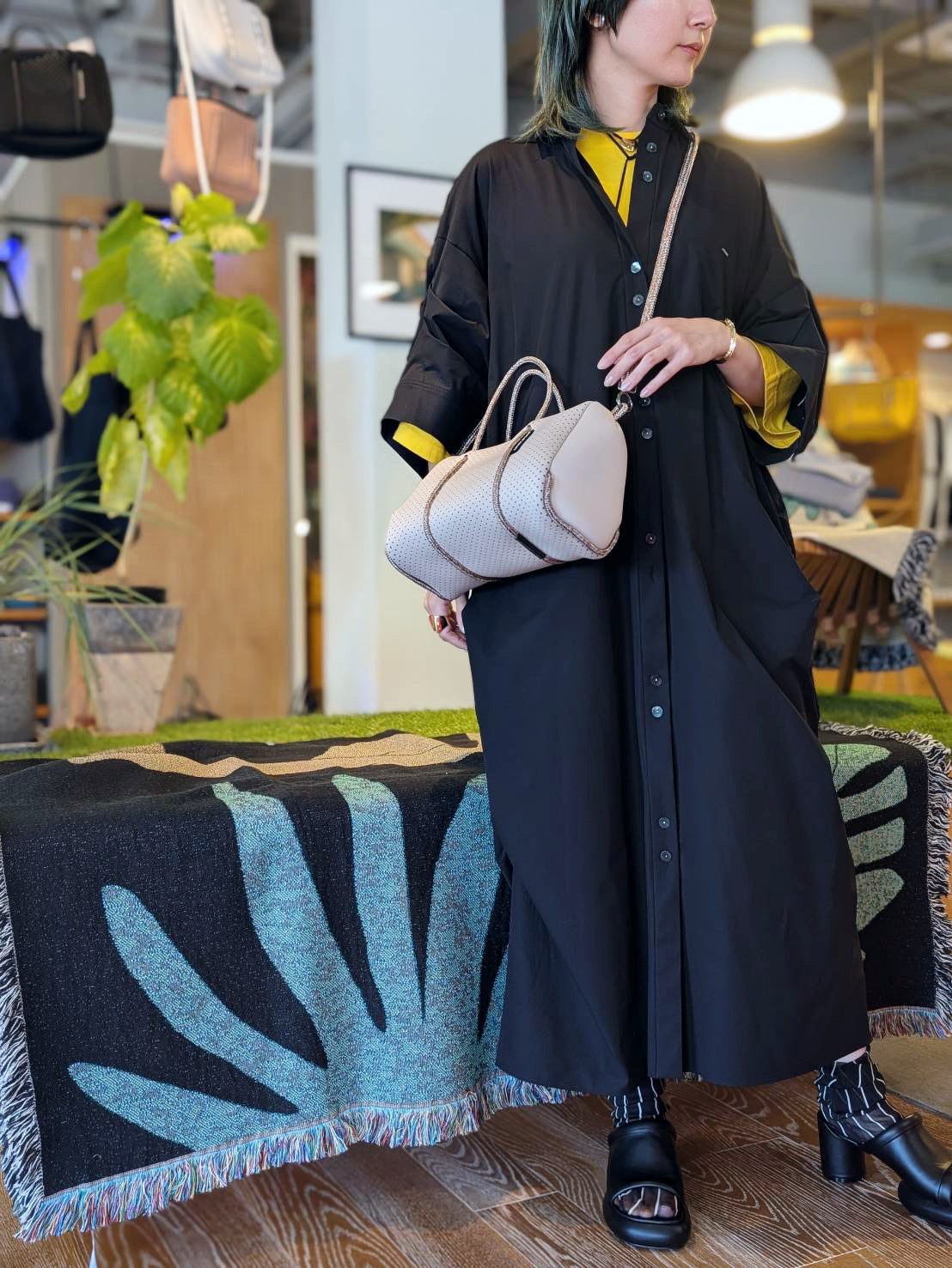 någonstans tuck drape shirt dress