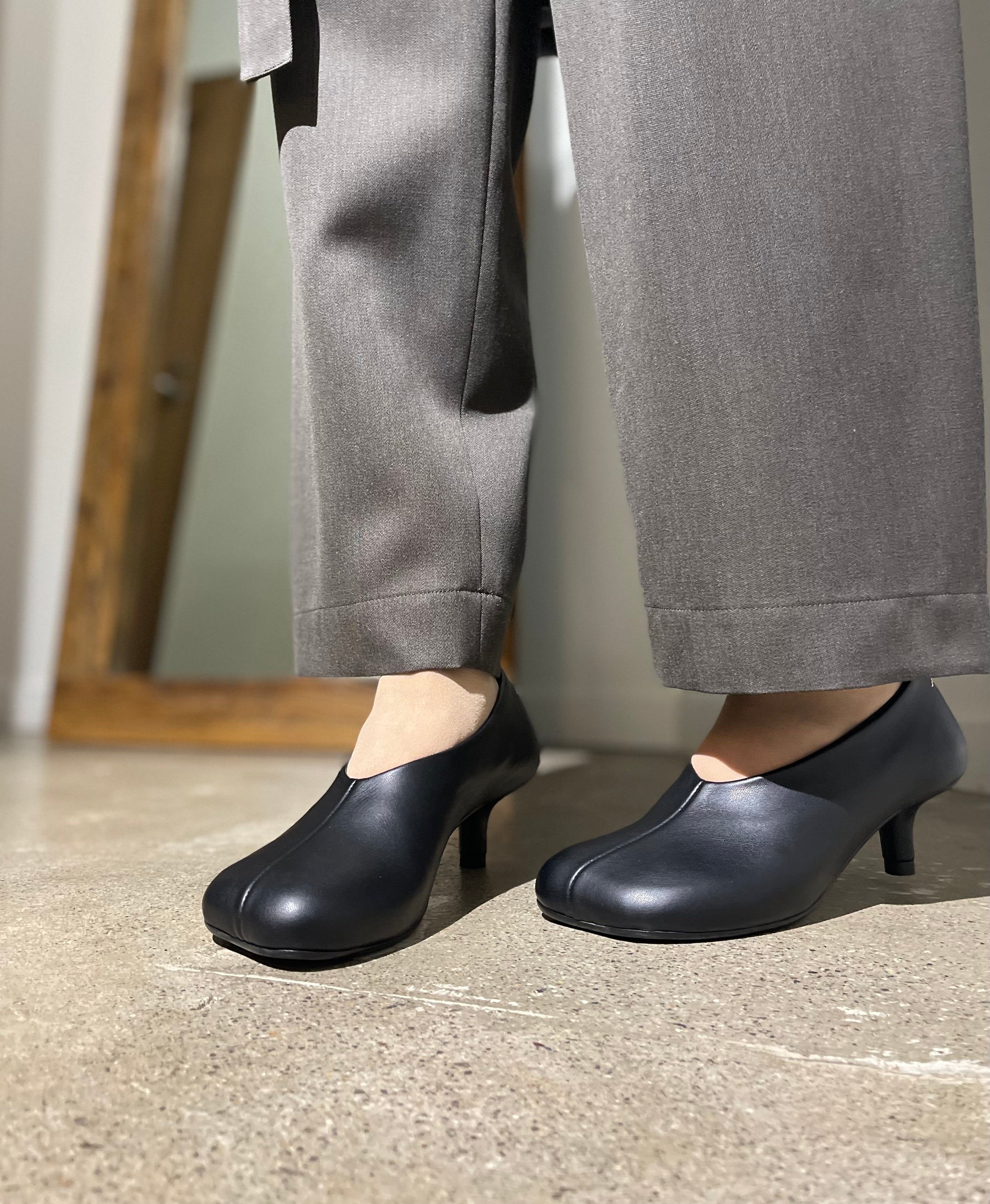 MM⑥ S59WL0103 COURT SHOE