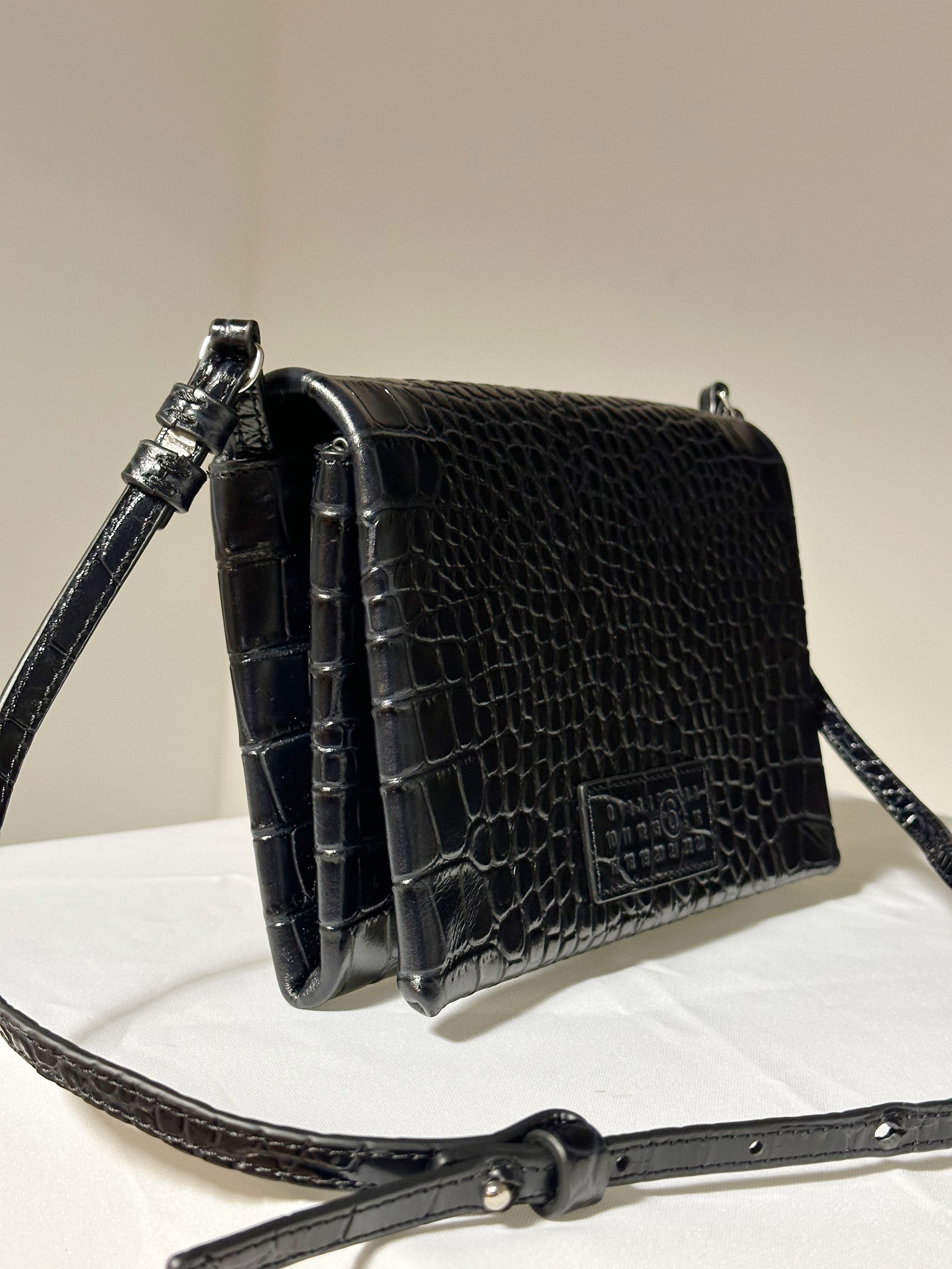 MM⑥ SA6WF0001 クロコ型押しポシェットBAG