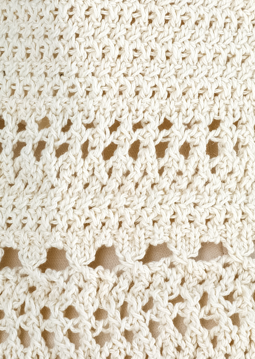 AMOMENTO CROCHET KNIT VEST
