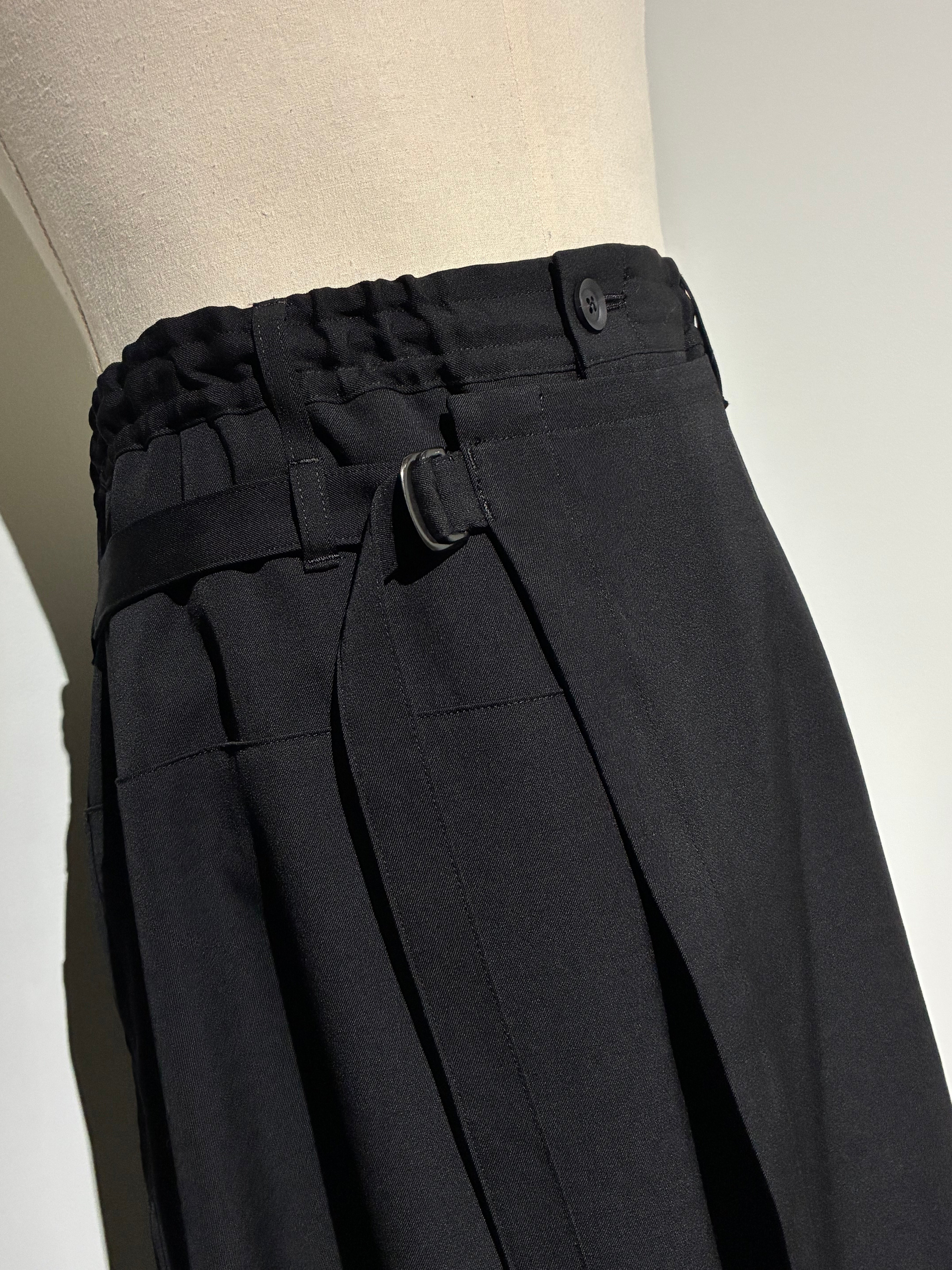 yohji yamamoto HK-P08-100-2 WOOL GABARDINE STANDARD WRAP PANTS