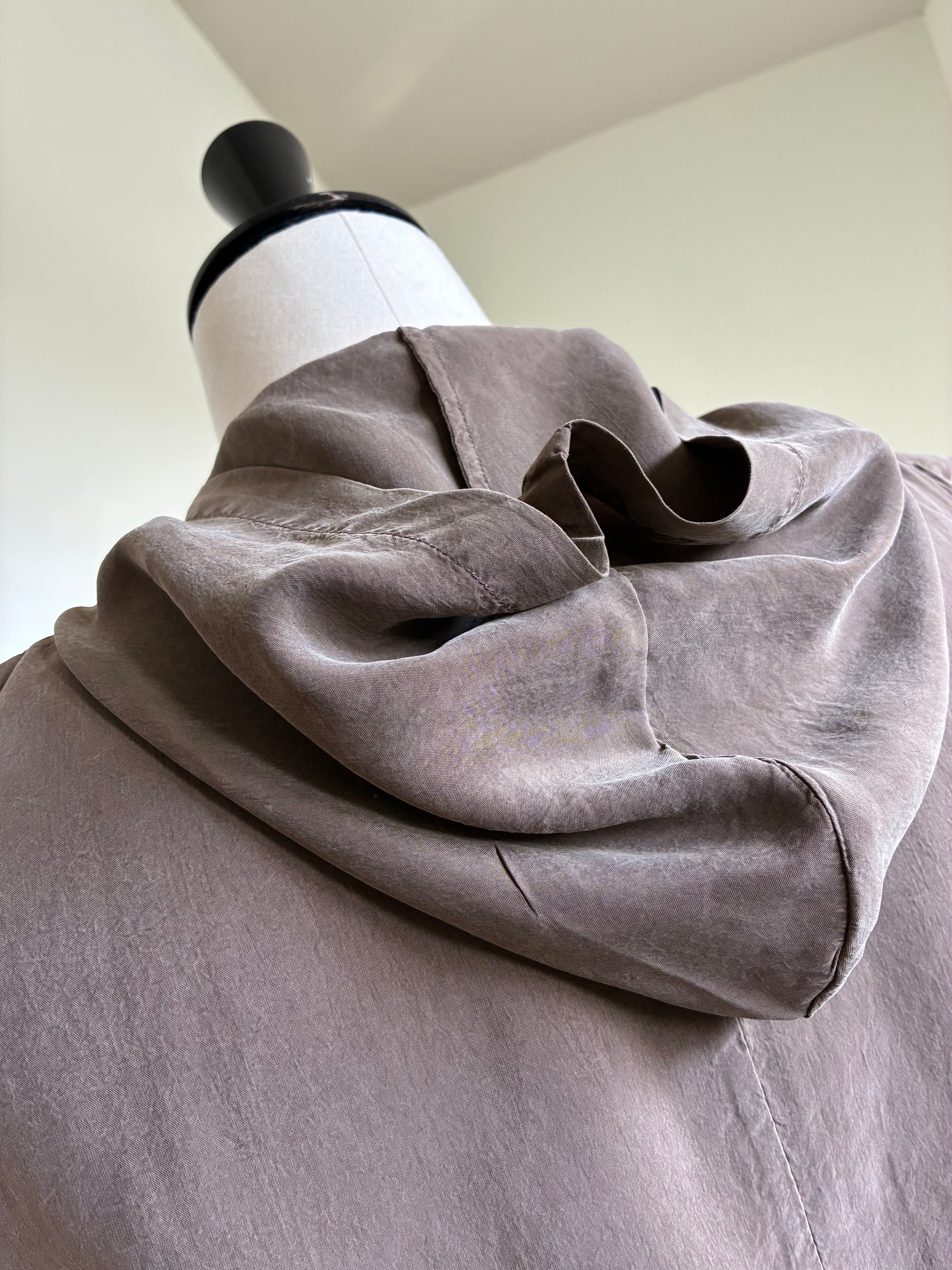 GABRIELA COLL GARMENTS NO.335 CUPRO SLEEVELESS HOODED ZIPPER TOP