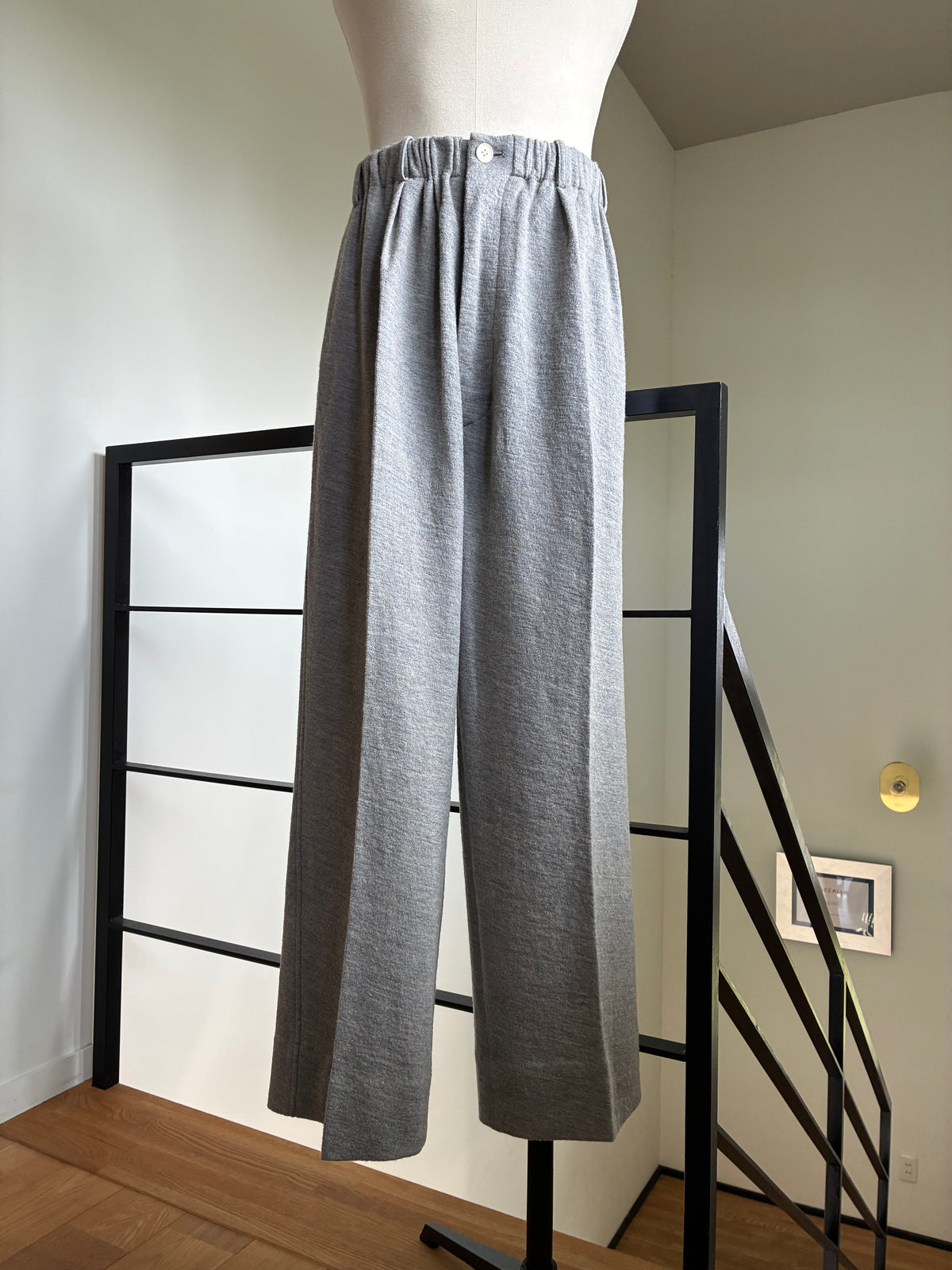 nonnotte 050 Elastic In-Tuck Wide Tapered Trousers