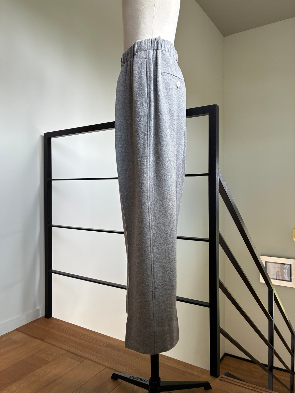 nonnotte 050 Elastic In-Tuck Wide Tapered Trousers