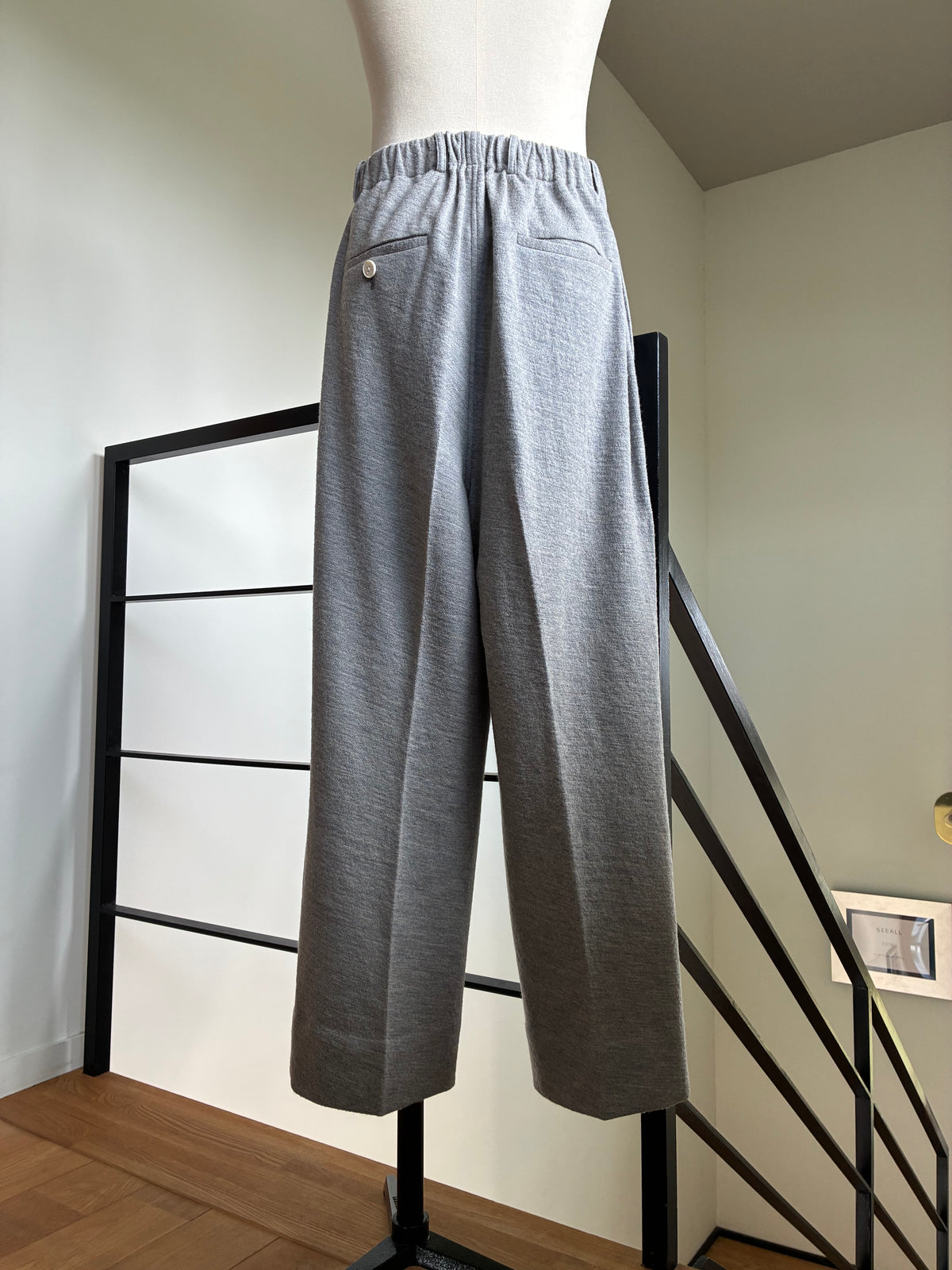 nonnotte 050 Elastic In-Tuck Wide Tapered Trousers