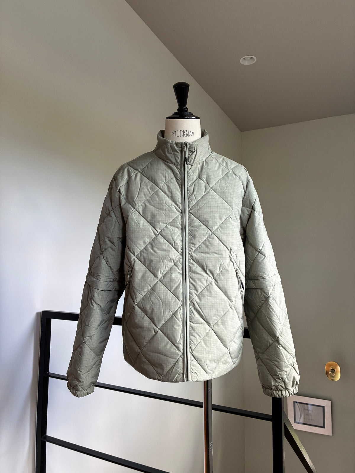 HIKING PATROL BASE GRID LT DOWN ZIP CHECK JACKET