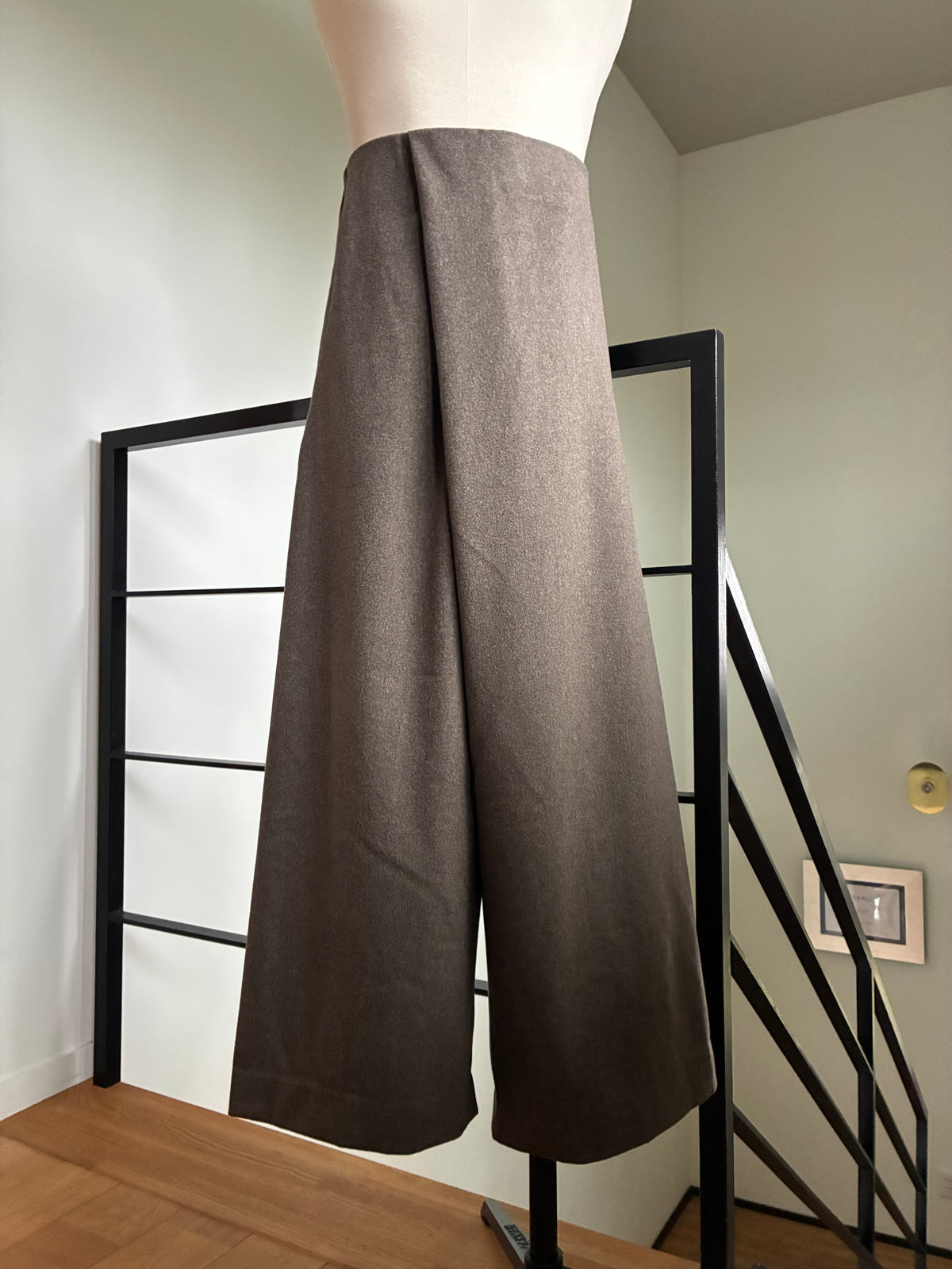 GABRIELA COLL GARMENTS S19 NO.310 DUST HEAVY WOOL CROSSED TROUSERS