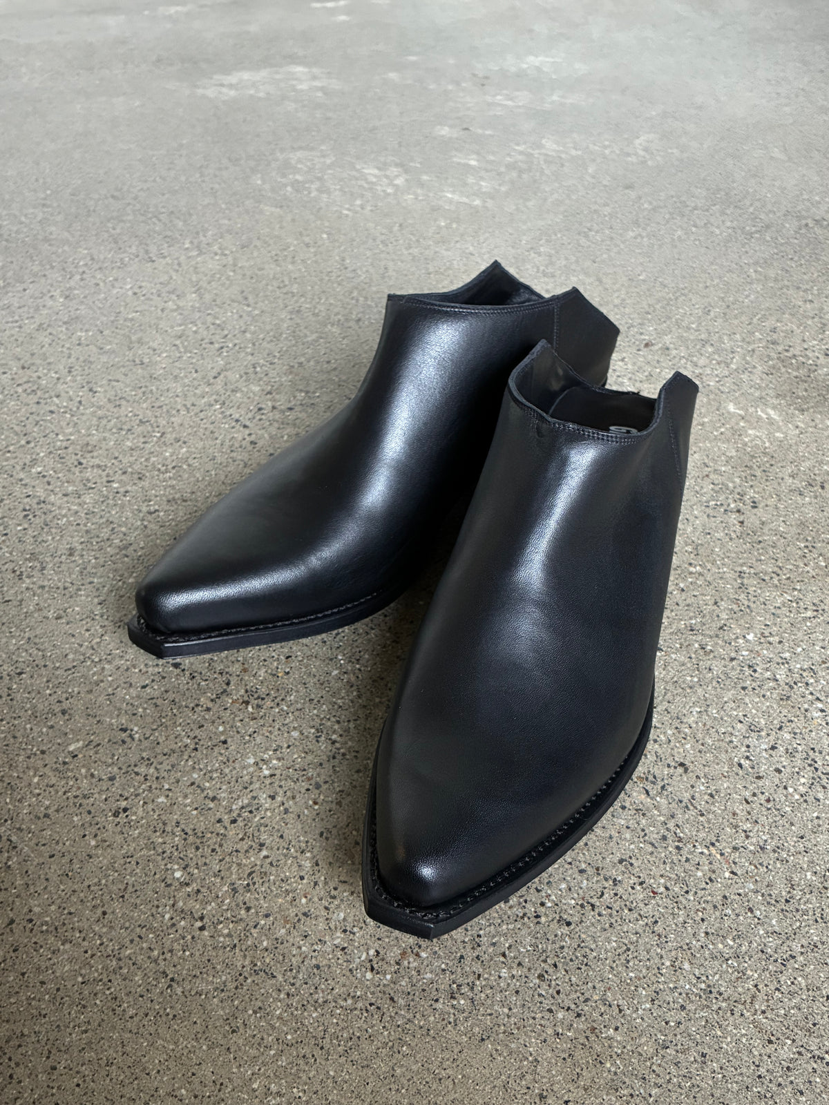GABRIELA COLL GARMENTS S19 NO.130 BLACK SENDRA CROPPED BOOTS