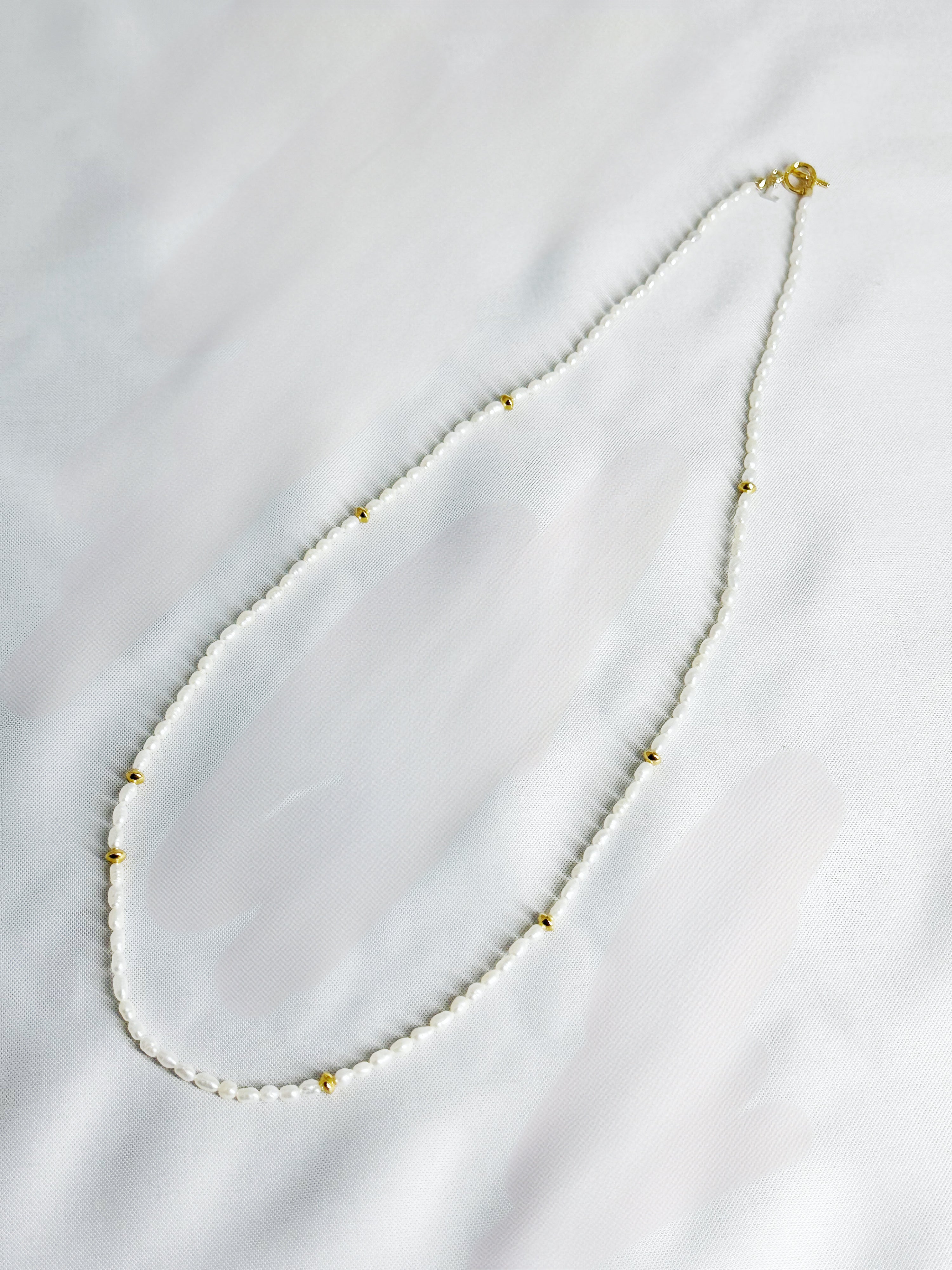 Lemme. L12306 Mist Pearl Necklace Gold