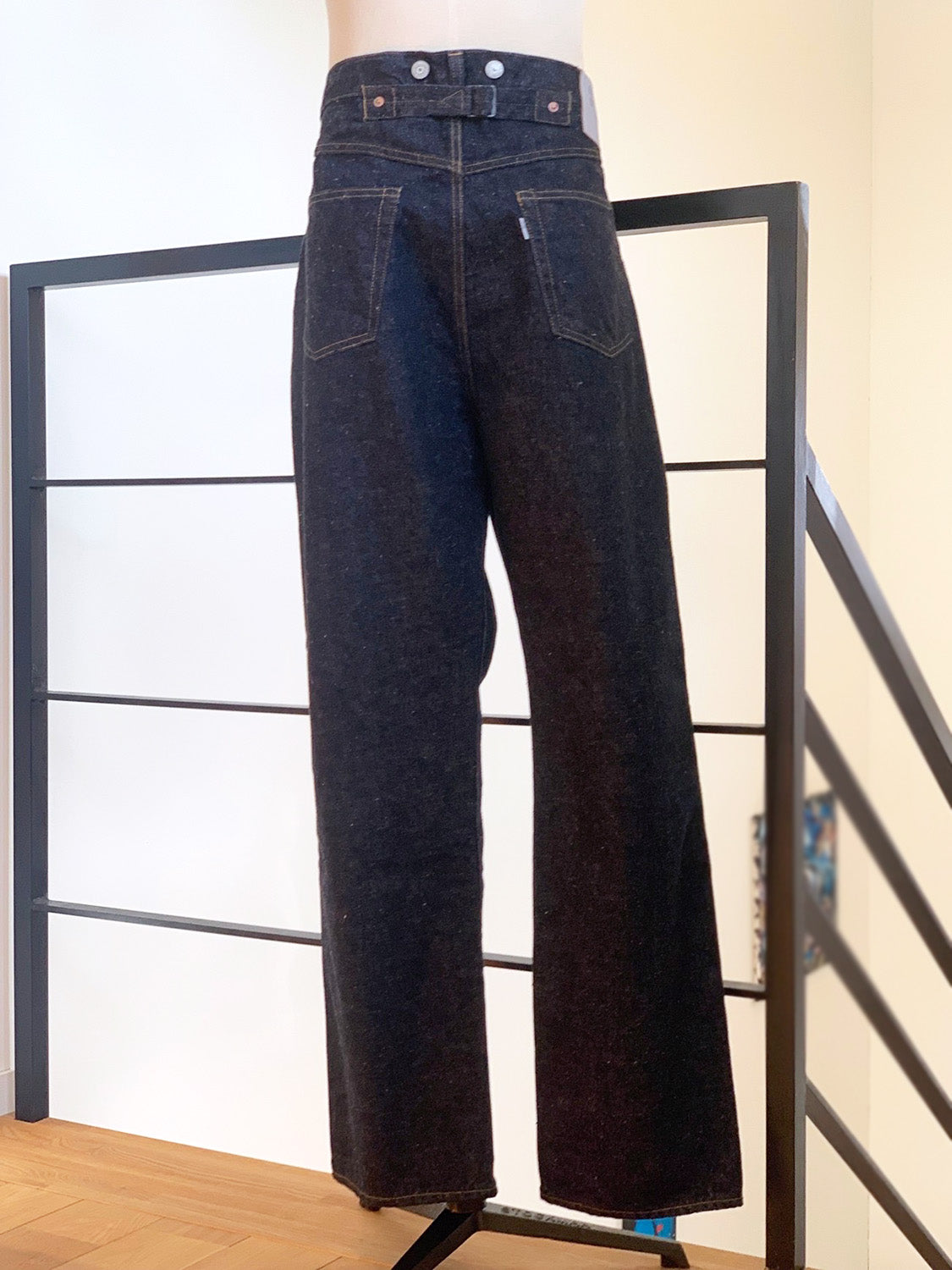 NEW MANUAL #002 1942 LV JEANS