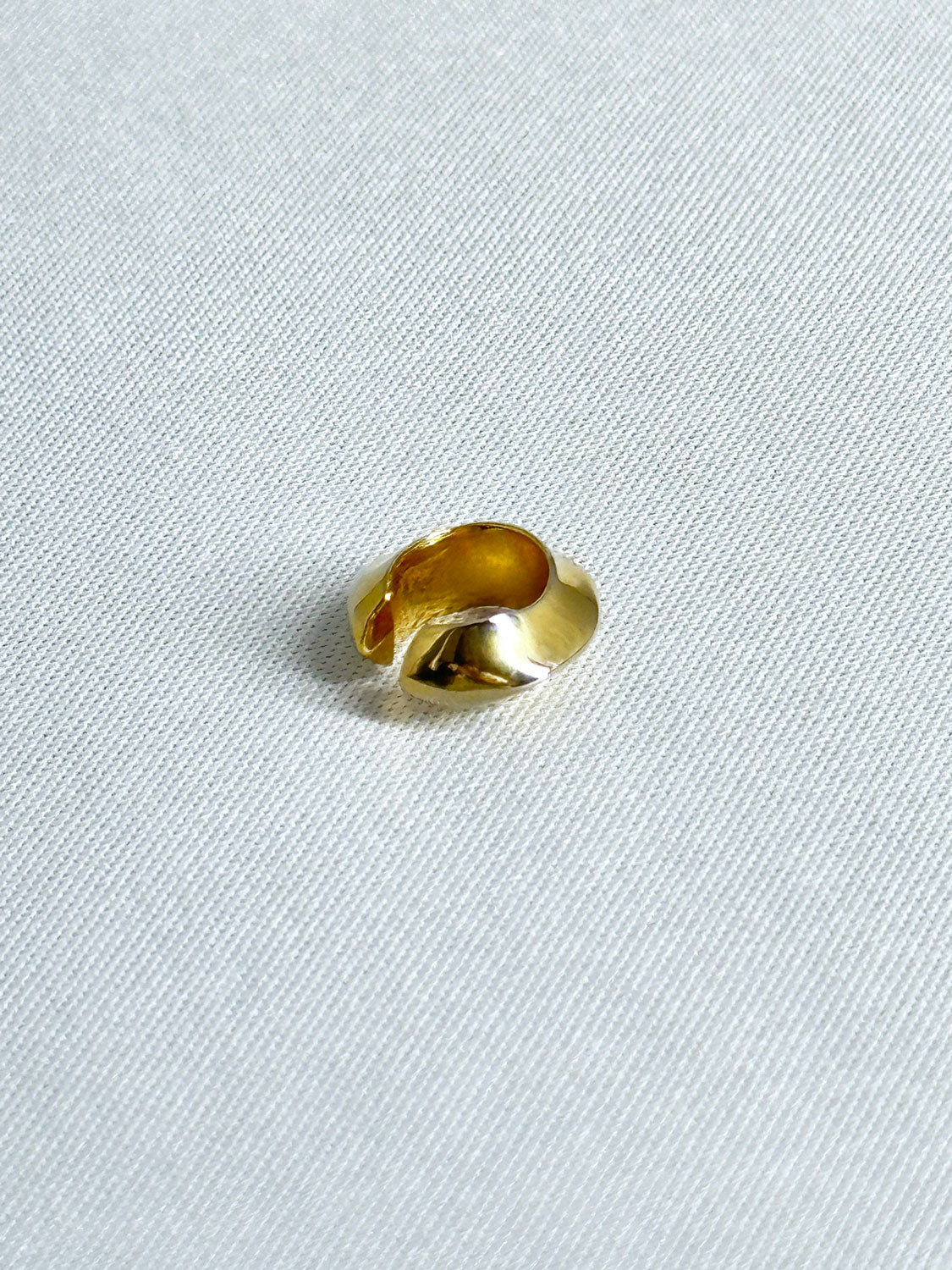 Lemme. L10501 Sea Ice Earcuff(GOLD)