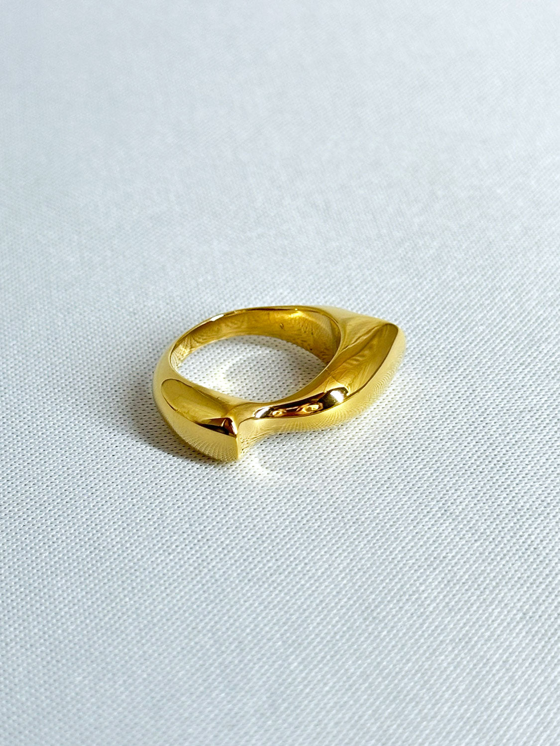 Lemme. L9204 Cloud Ring (GOLD)