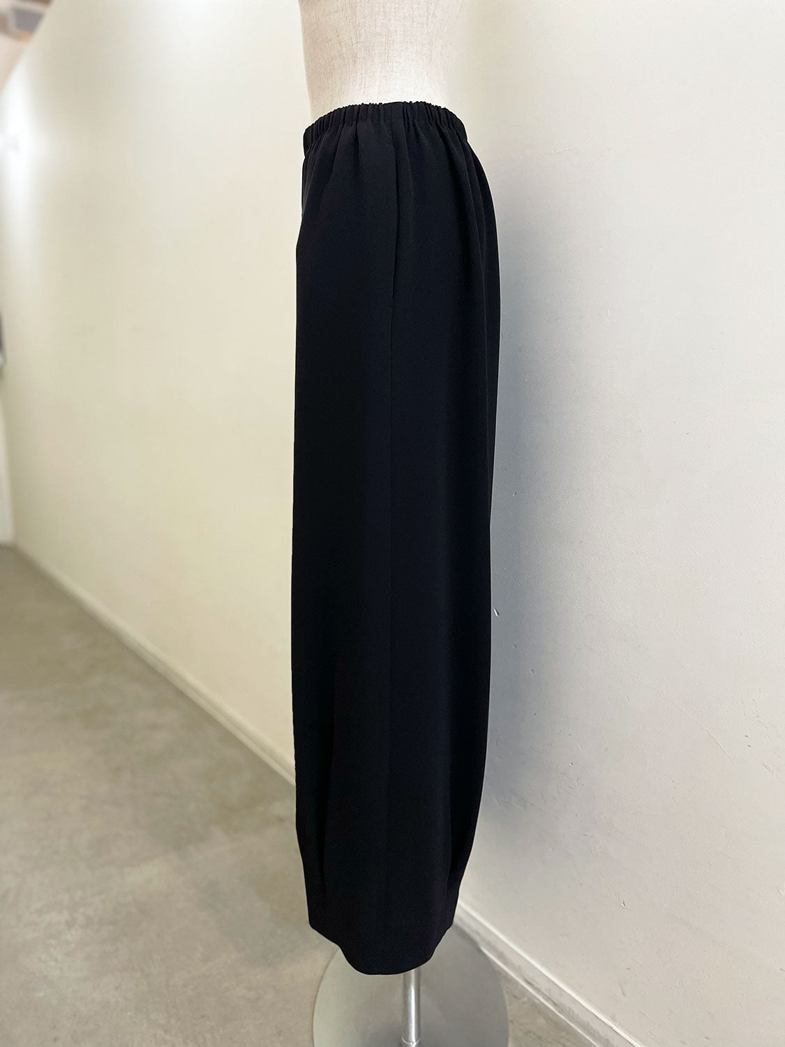 ENFOLD TUCK-HEM WIDE-COCOON PANTS