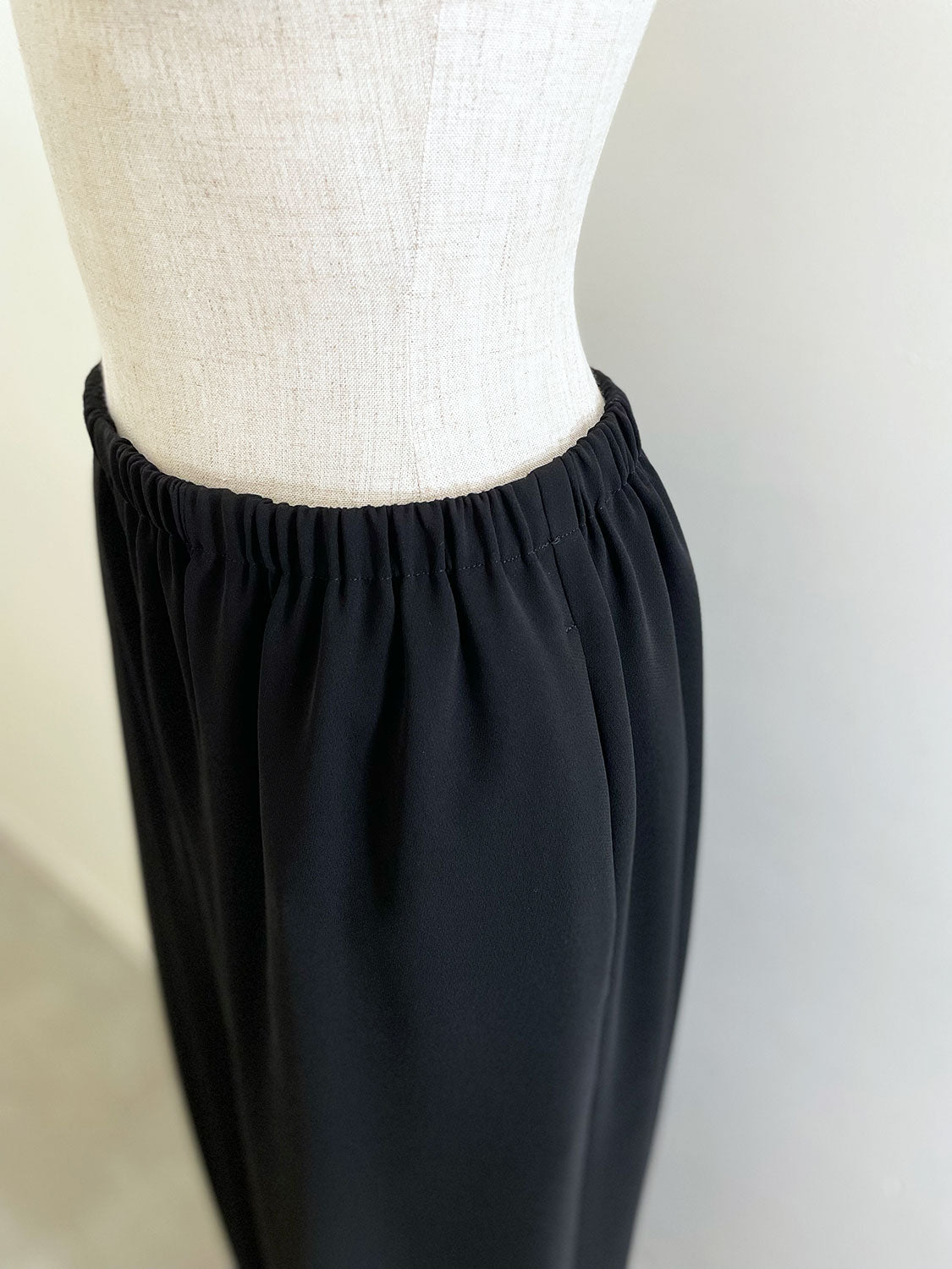 ENFOLD TUCK-HEM WIDE-COCOON PANTS