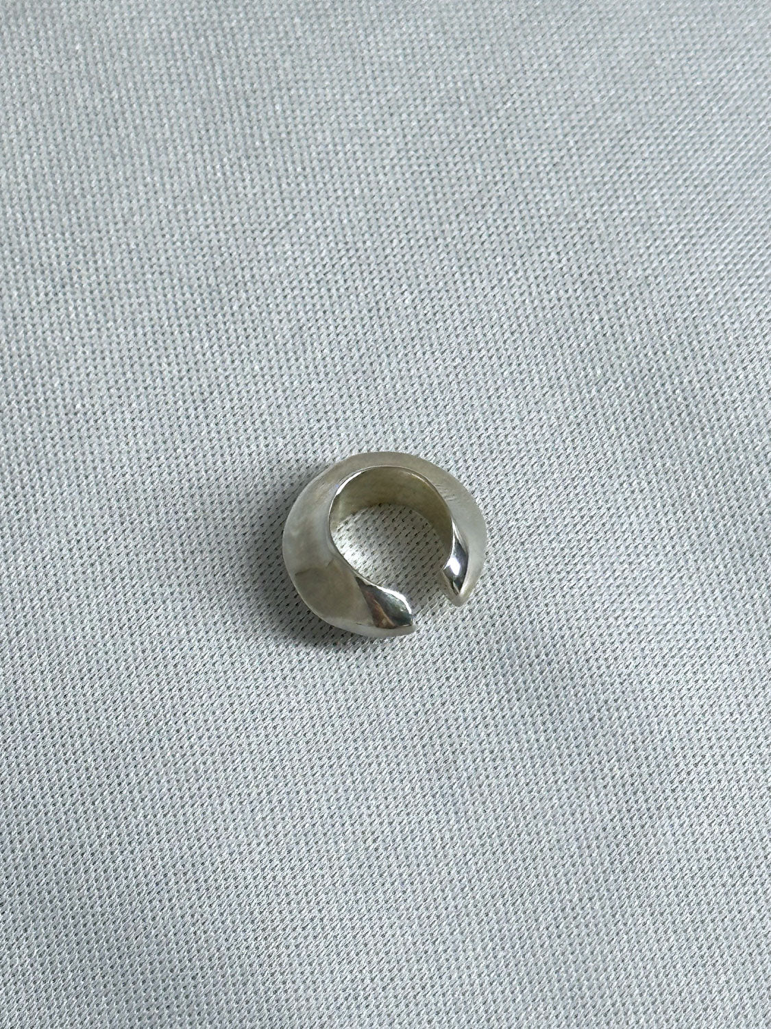 Lemme. L10501 Sea Ice Earcuff(SILVER)