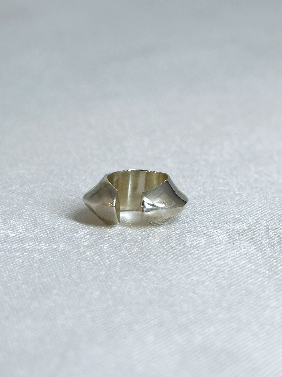 Lemme. L10501 Sea Ice Earcuff(SILVER)
