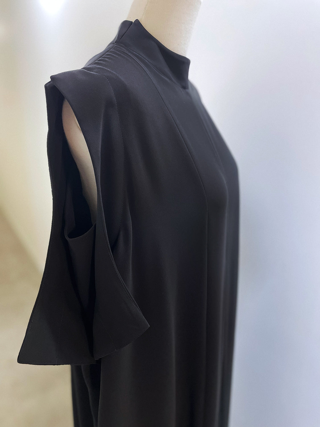 ENFOLD SHREDDER HEM DRESS