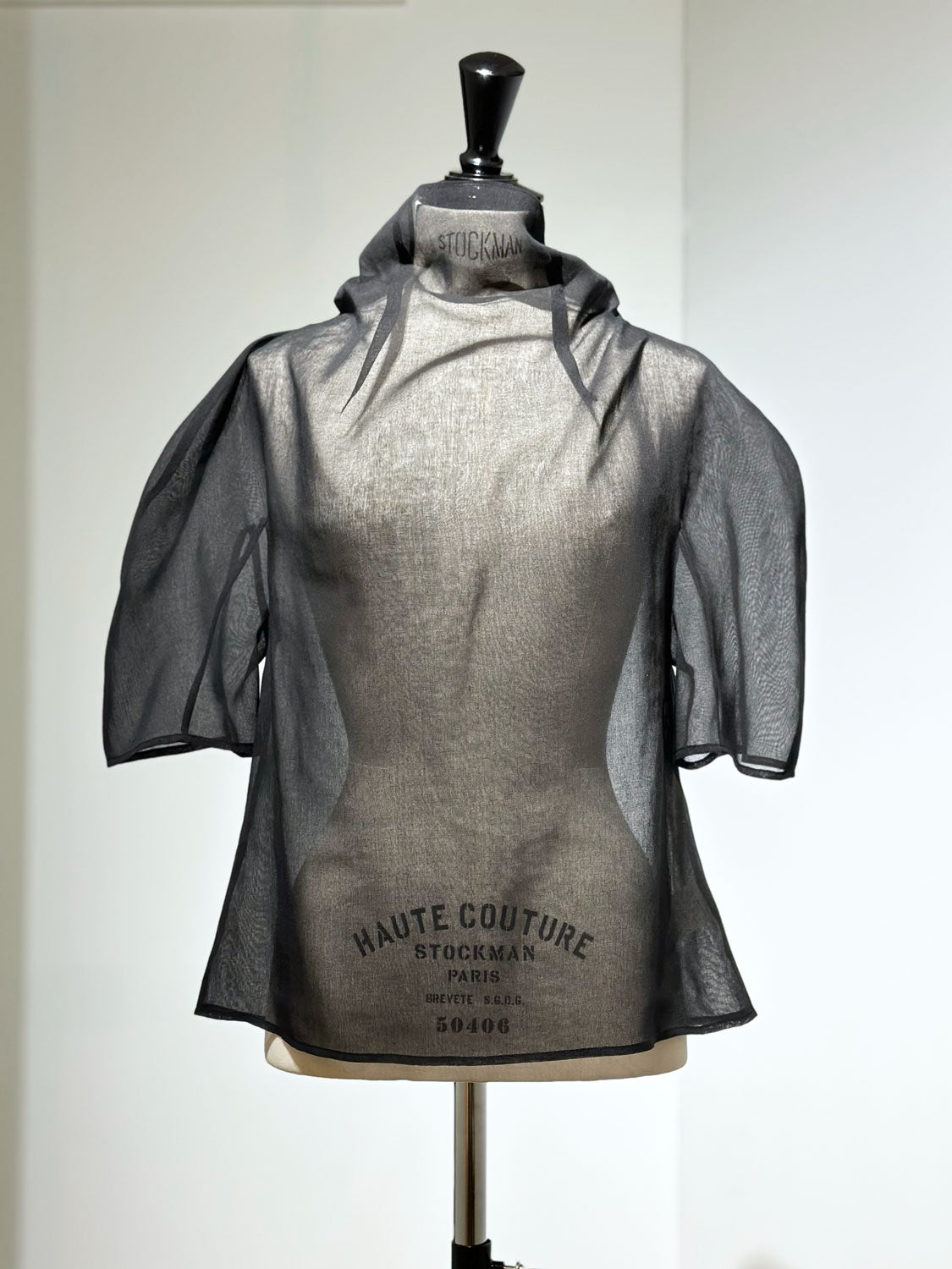 AMOMENTO KNOTTED COLLAR TOP