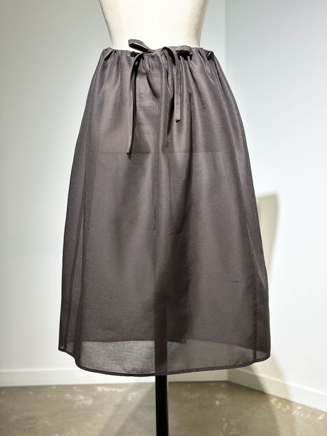 AMOMENTO SHIRRING ORGANZA SKIRT