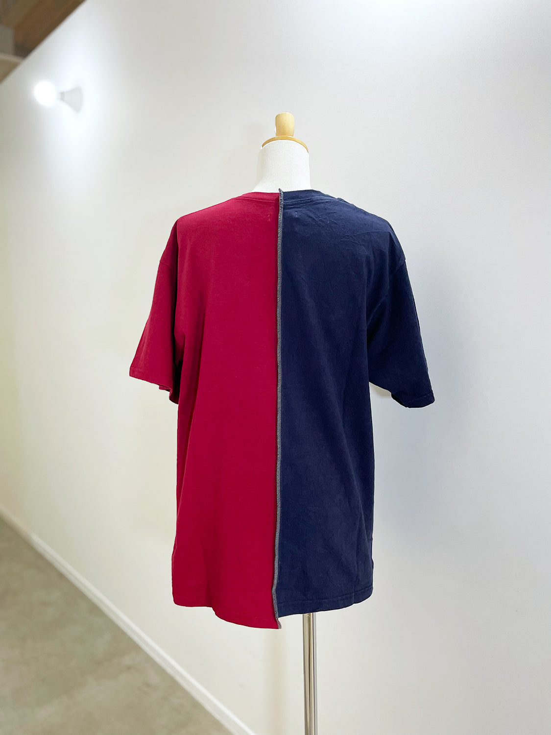 QUIITO HALF LOGO TEE