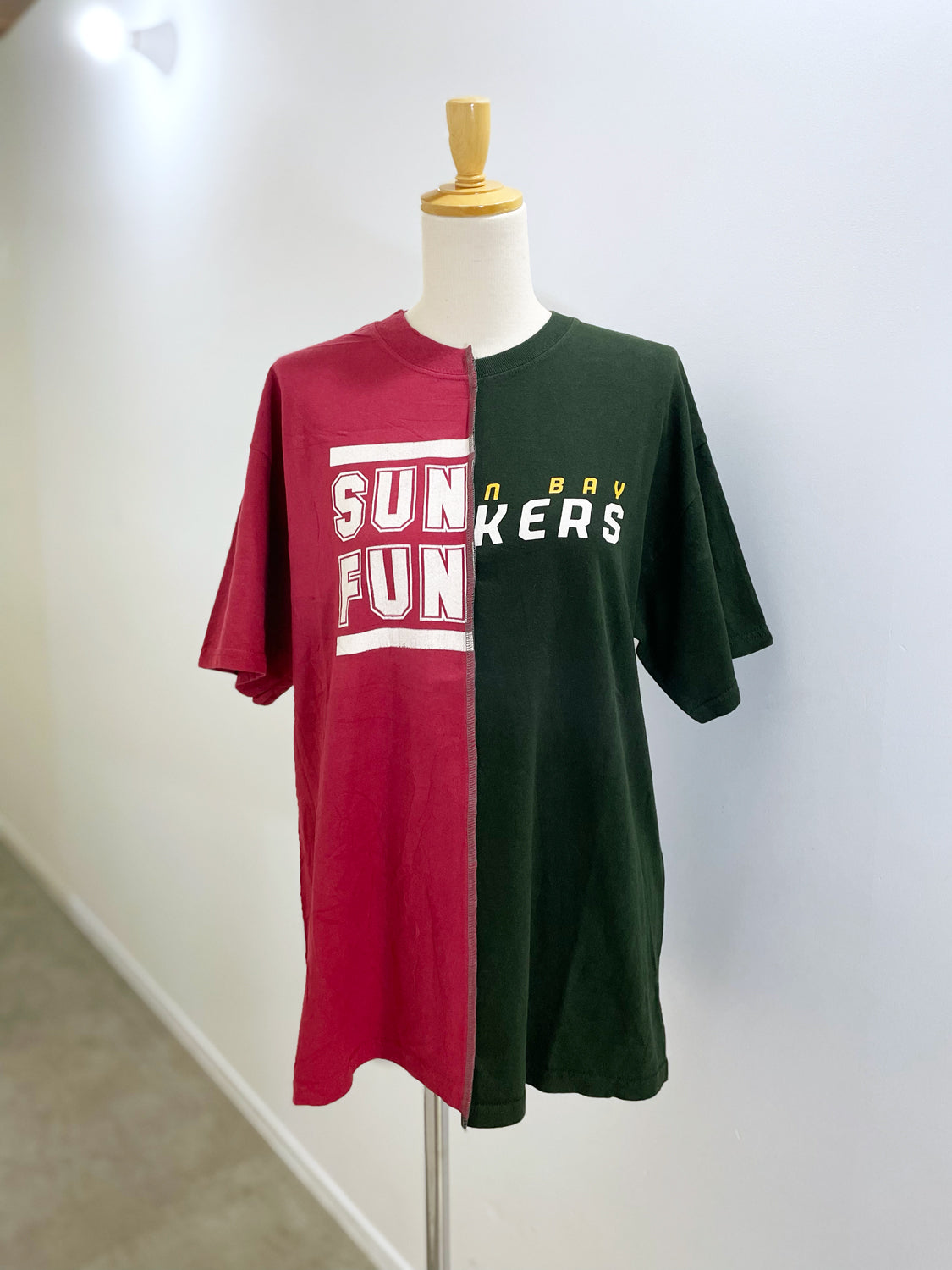 QUIITO HALF LOGO TEE