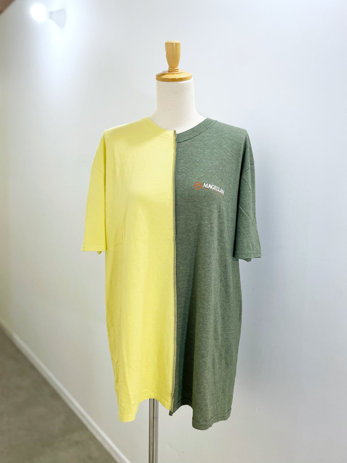 QUIITO HALF LOGO TEE