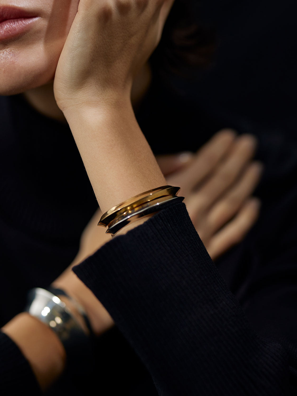 Lemme. L10403 Sea Ice Bangle