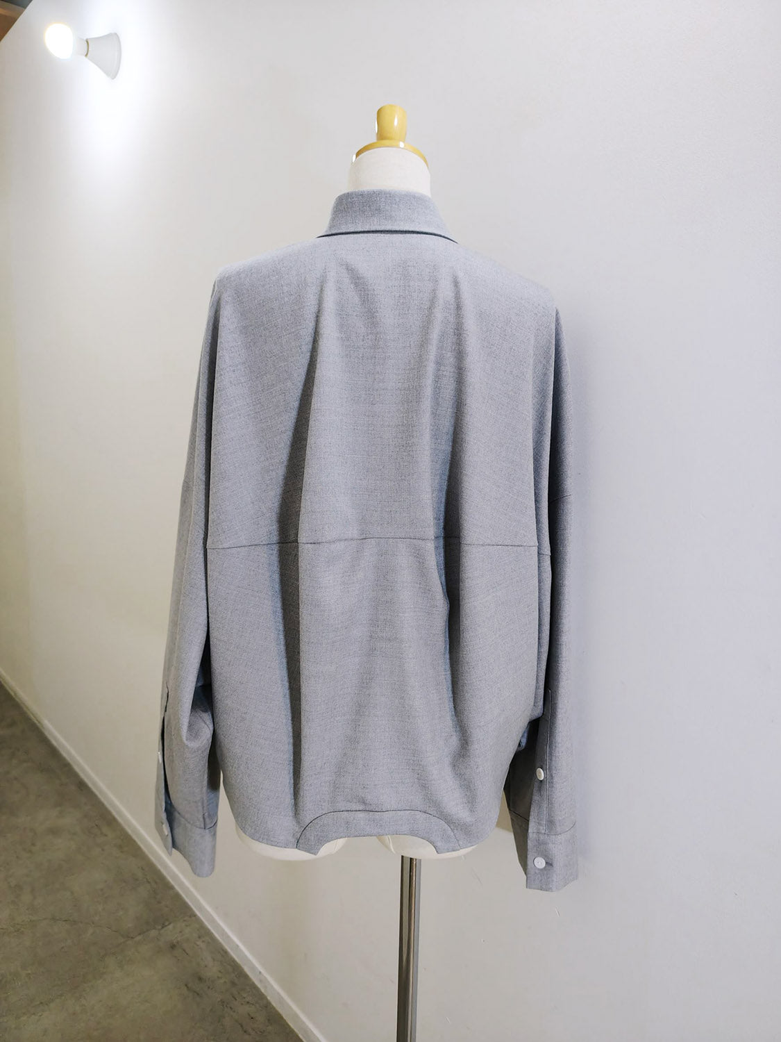 ENFOLD SYMMETRY CROPPED SHIRT