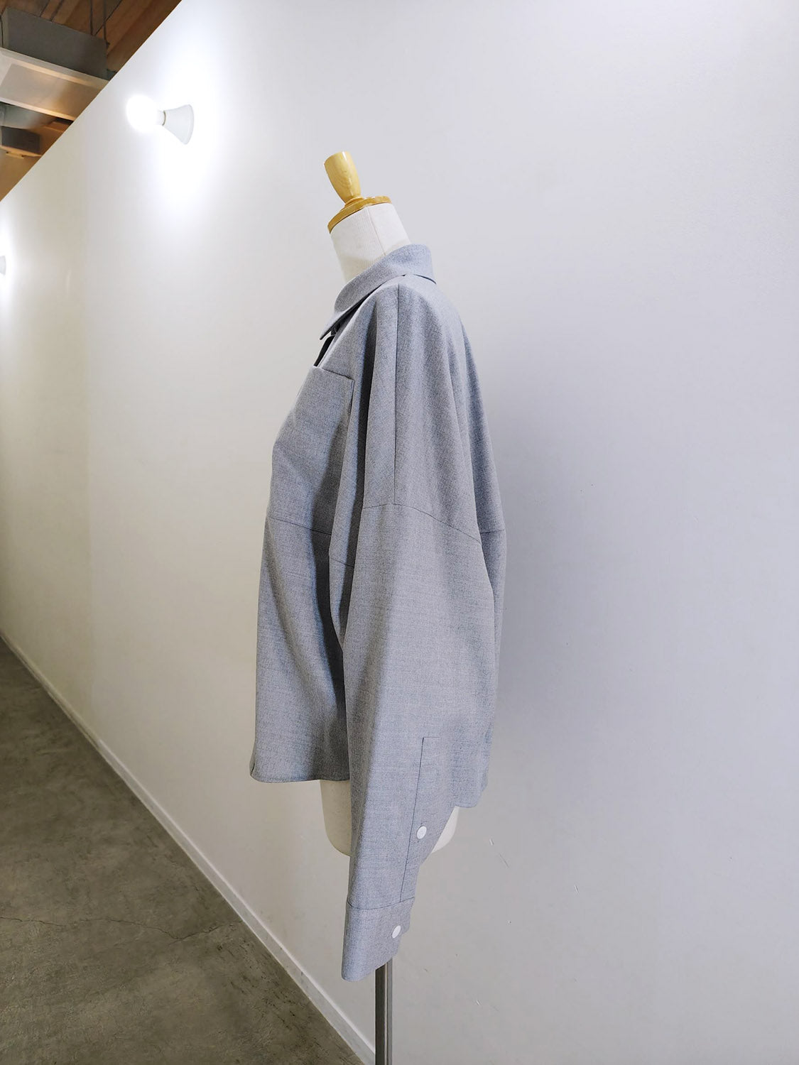 ENFOLD SYMMETRY CROPPED SHIRT