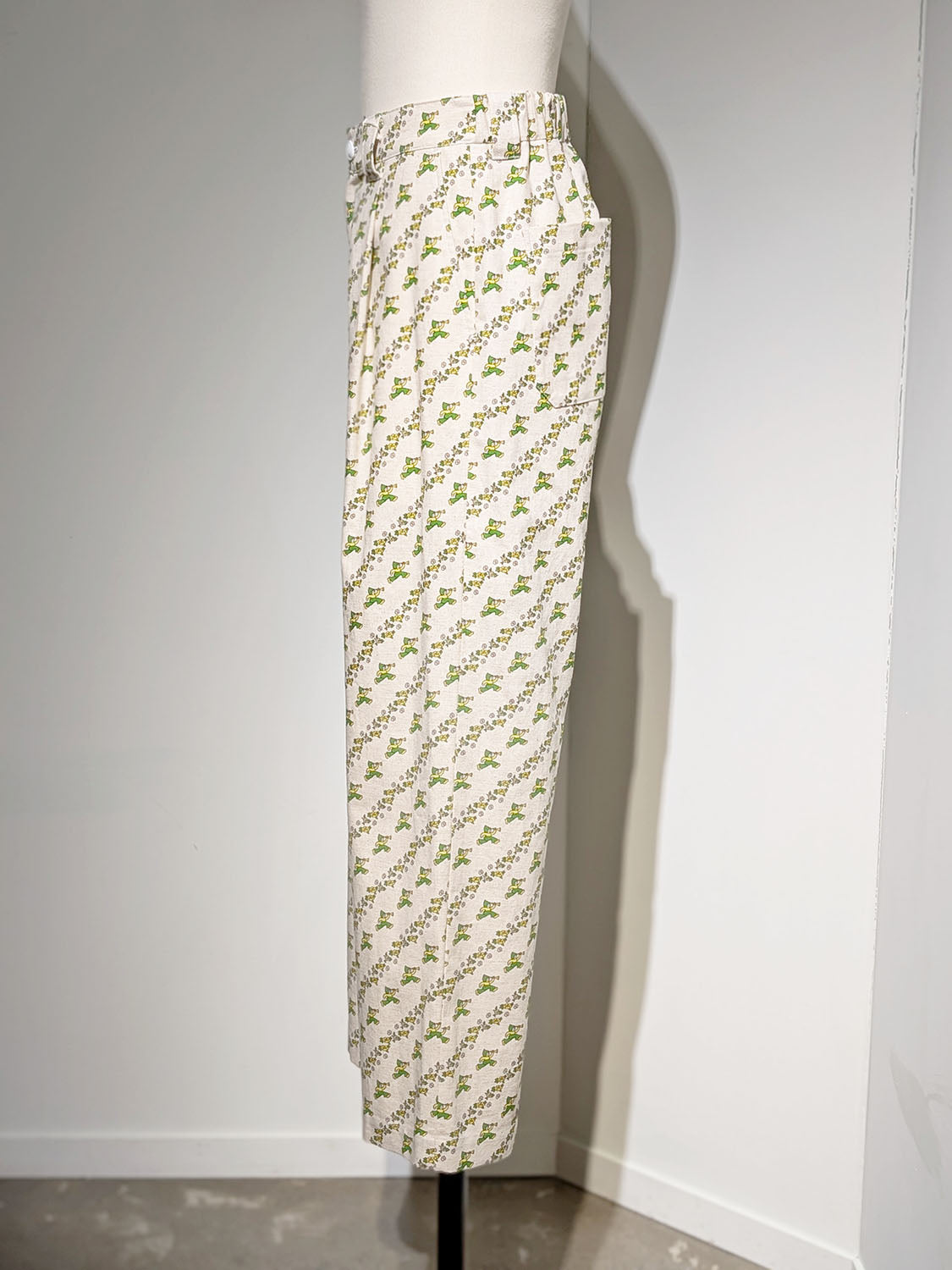 WATARU TOMINAGA SINGLE-PLEAT TROUSERS Company
