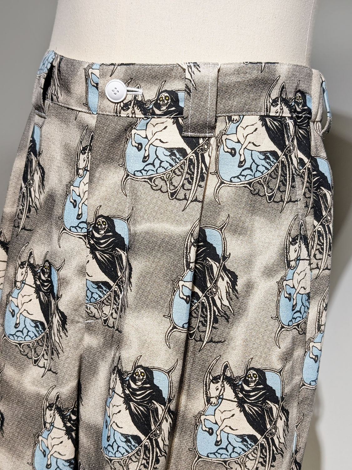 WATARU TOMINAGA SINGLE-PLEAT TROUSERS Death