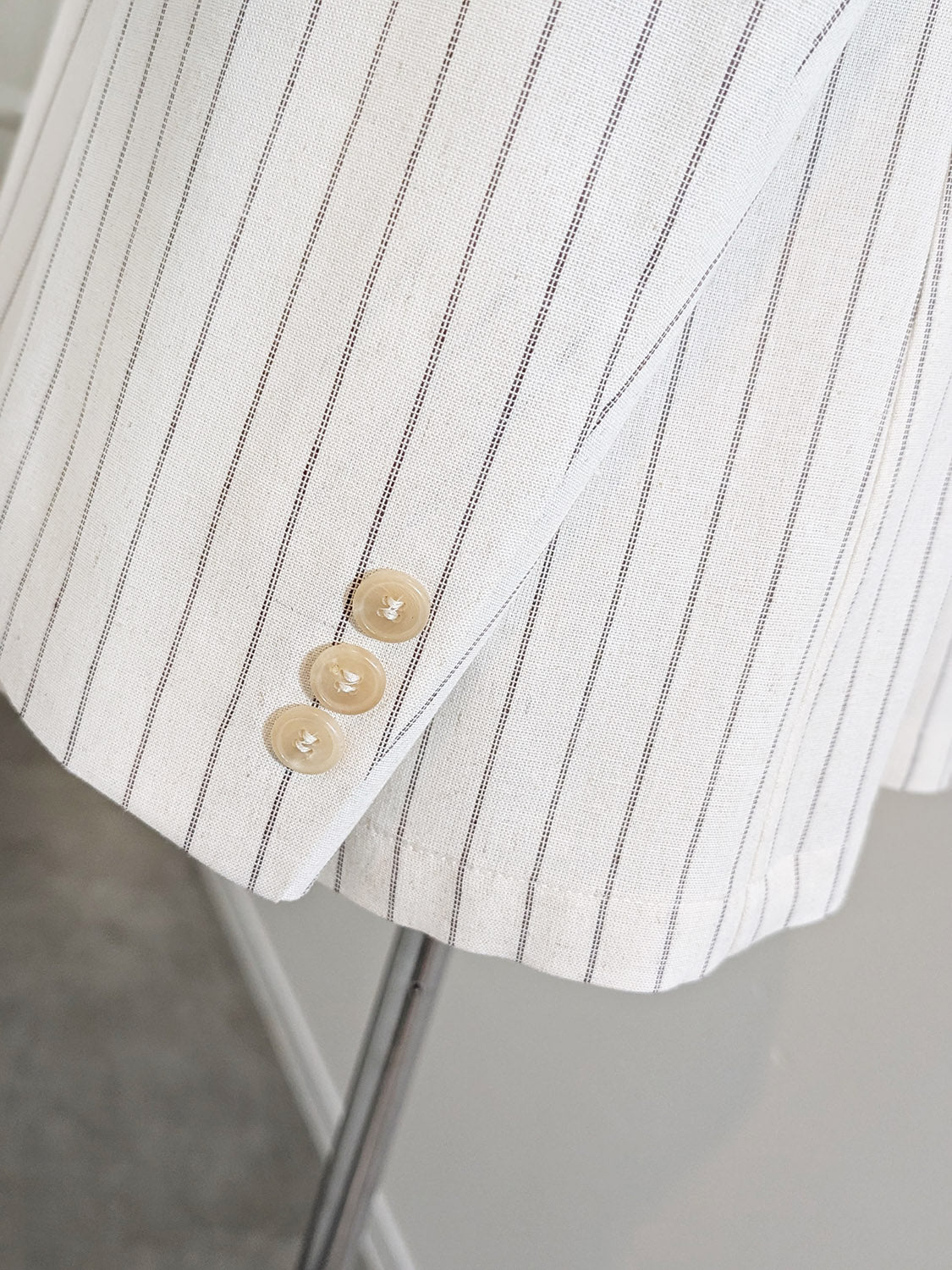 HED MAYNER PIN STRIPED VISCOSEJACKET