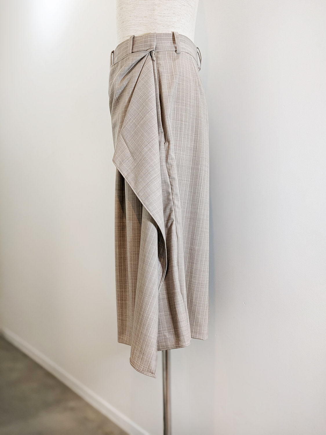 HED MAYNER PIN STRIPED WOOL STRETCH SPT