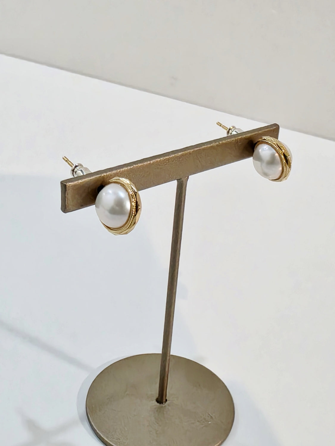 Lemme. L15101 Samsara Pearl Earrings