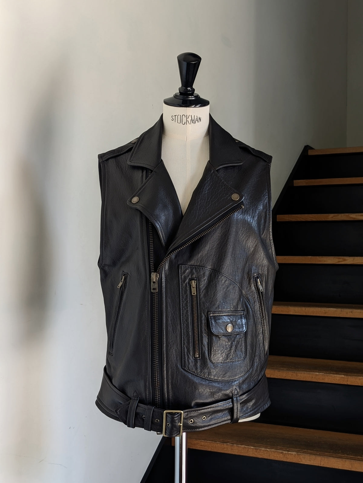 MADISONBLUE RIDERS VEST LEATHER