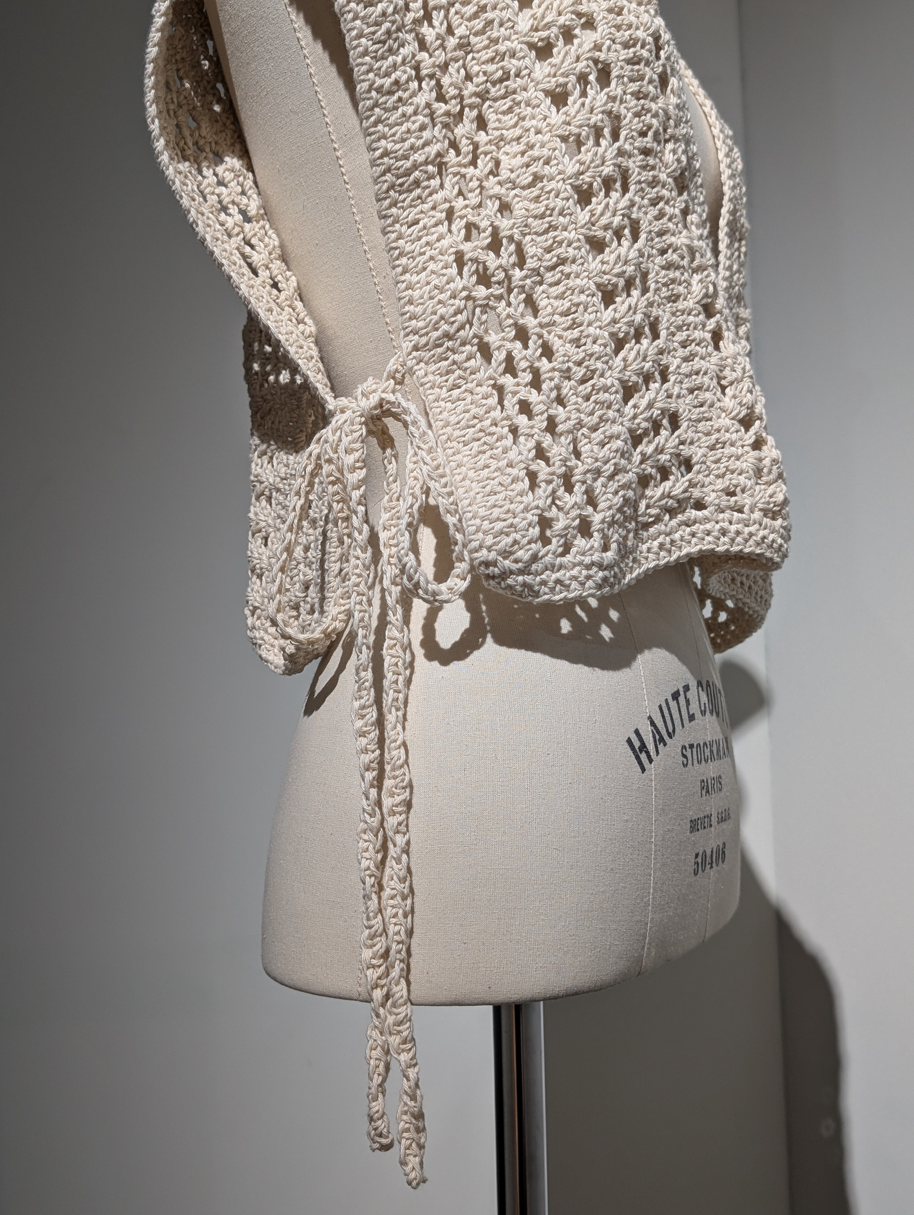 SEEALL SAW63 KN804 CROCHET V TOP