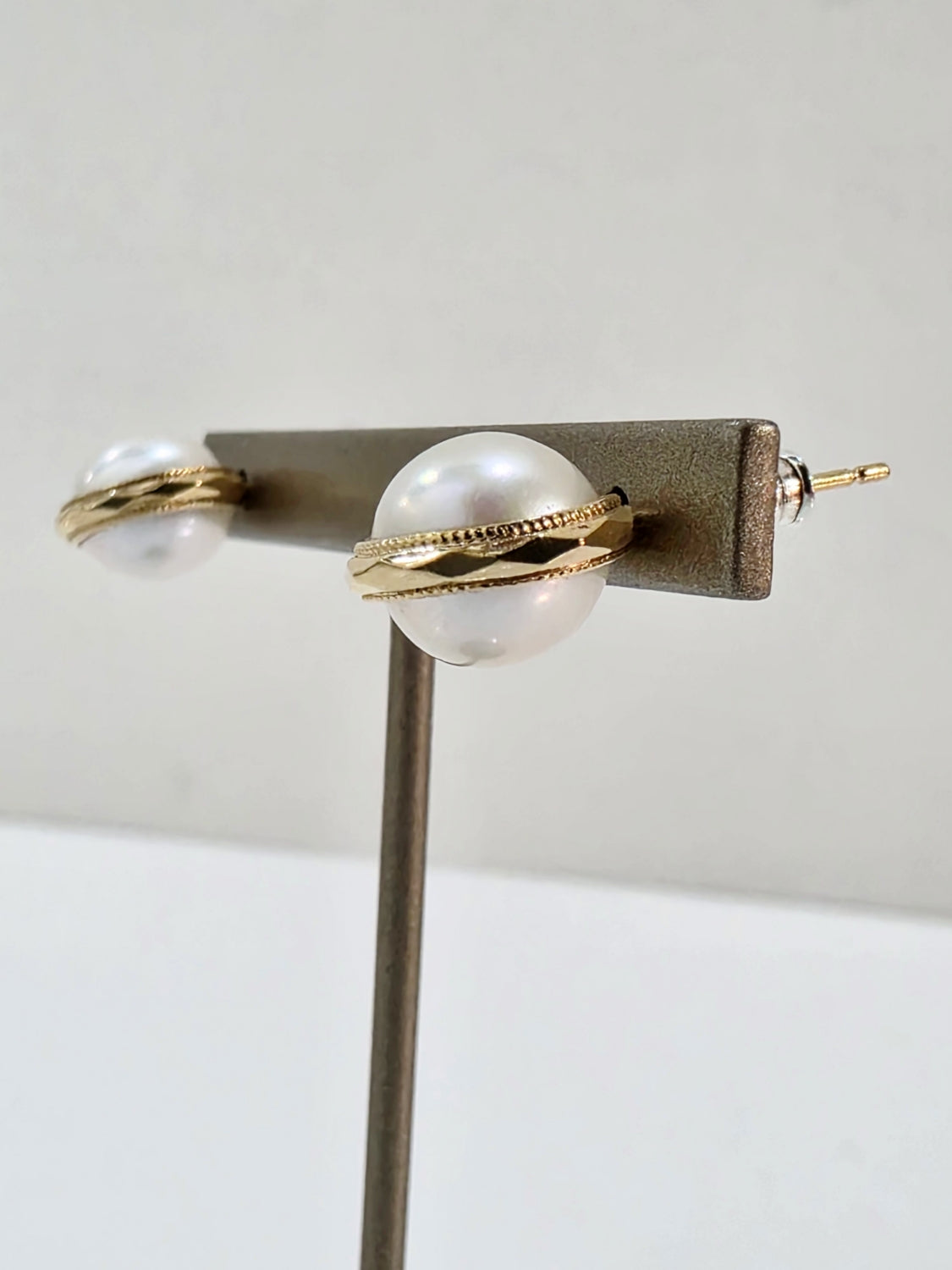 Lemme. L15101 Samsara Pearl Earrings