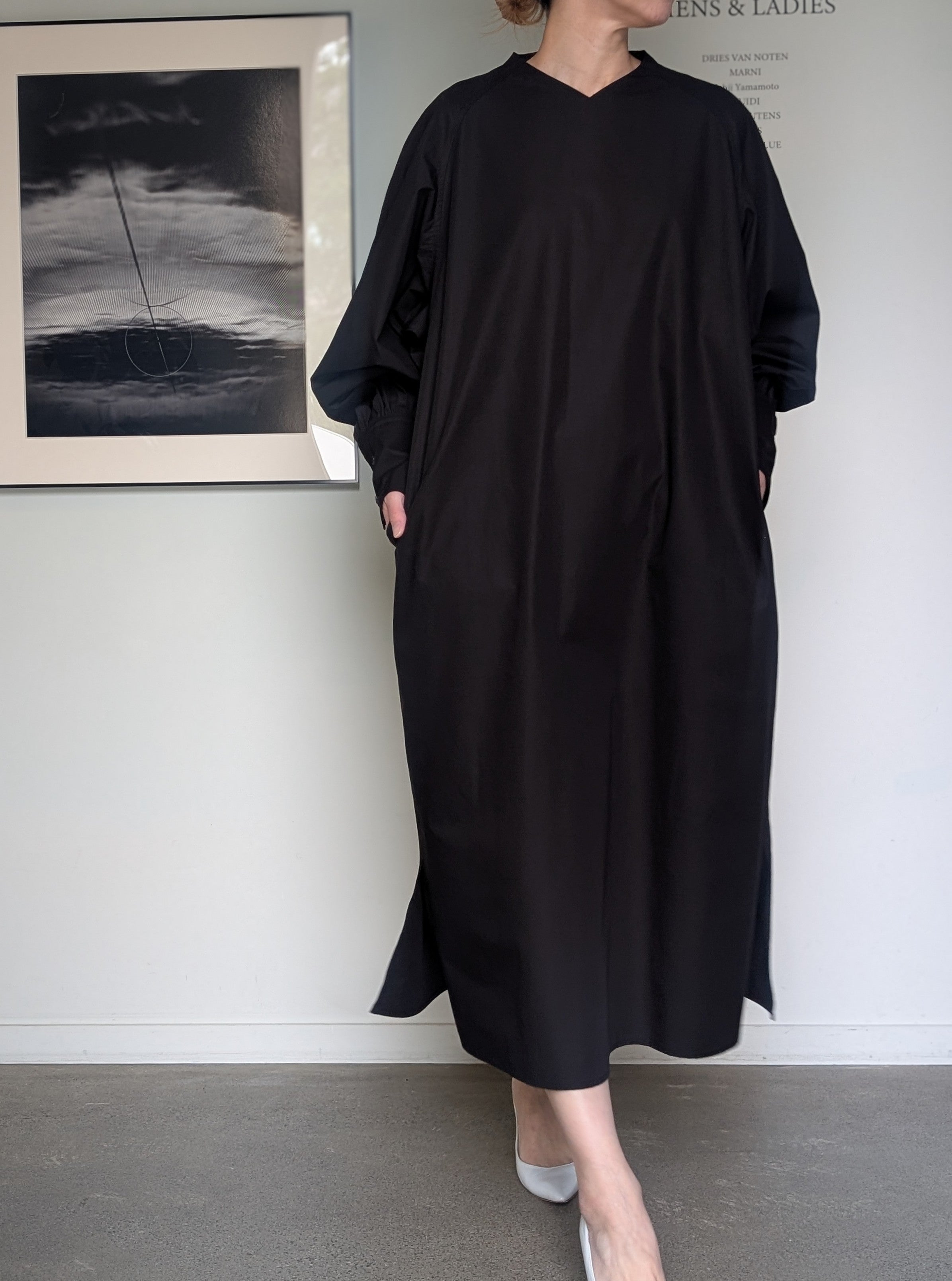 AEHRR 【Draping Yoke Raglan Sleeve V/N OP】