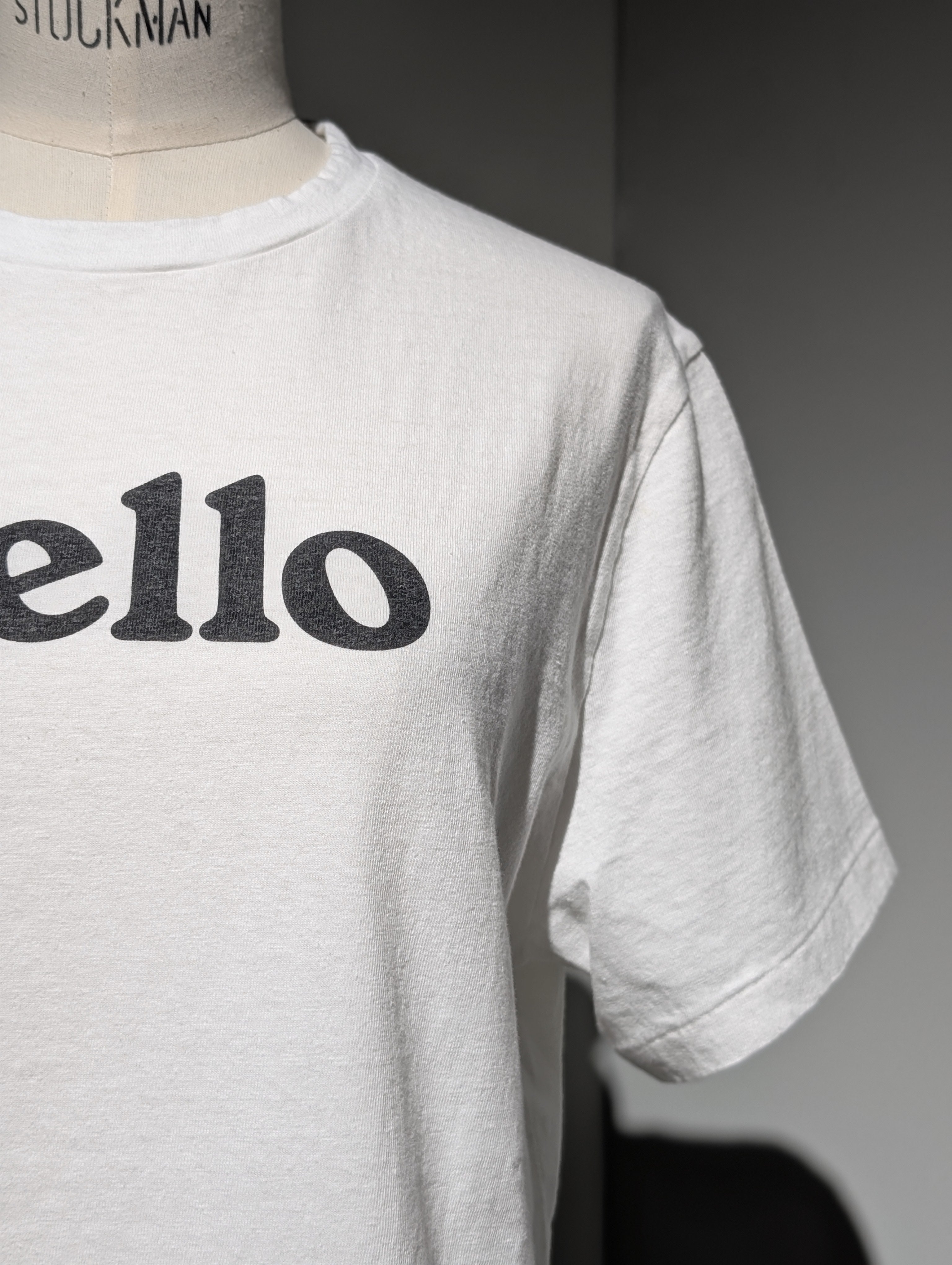 MADISONBLUE HELLO TEE