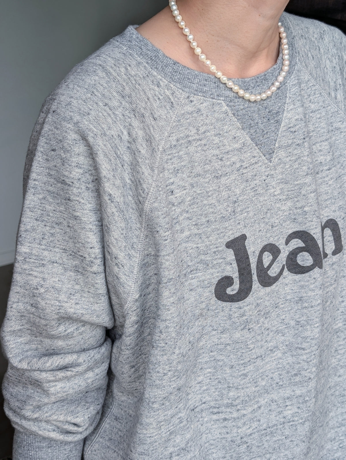 MADISONBLUE JEAN CREW NECK SWEAT