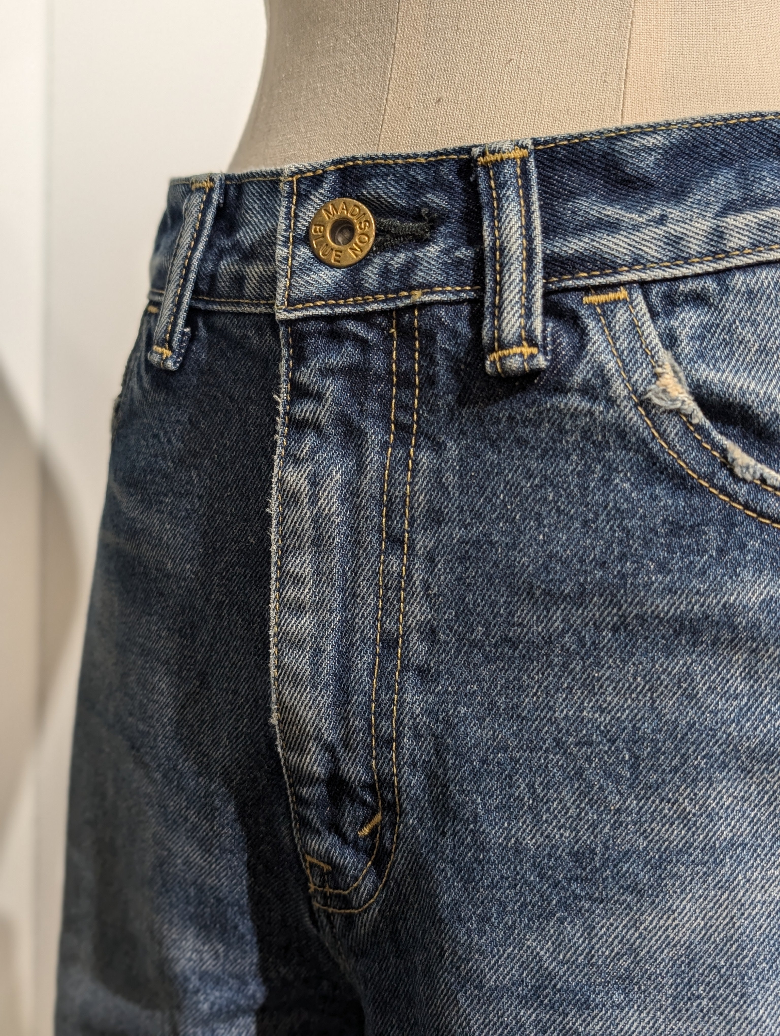 MADISONBLUE HEM CUT FLARE PT DENIM