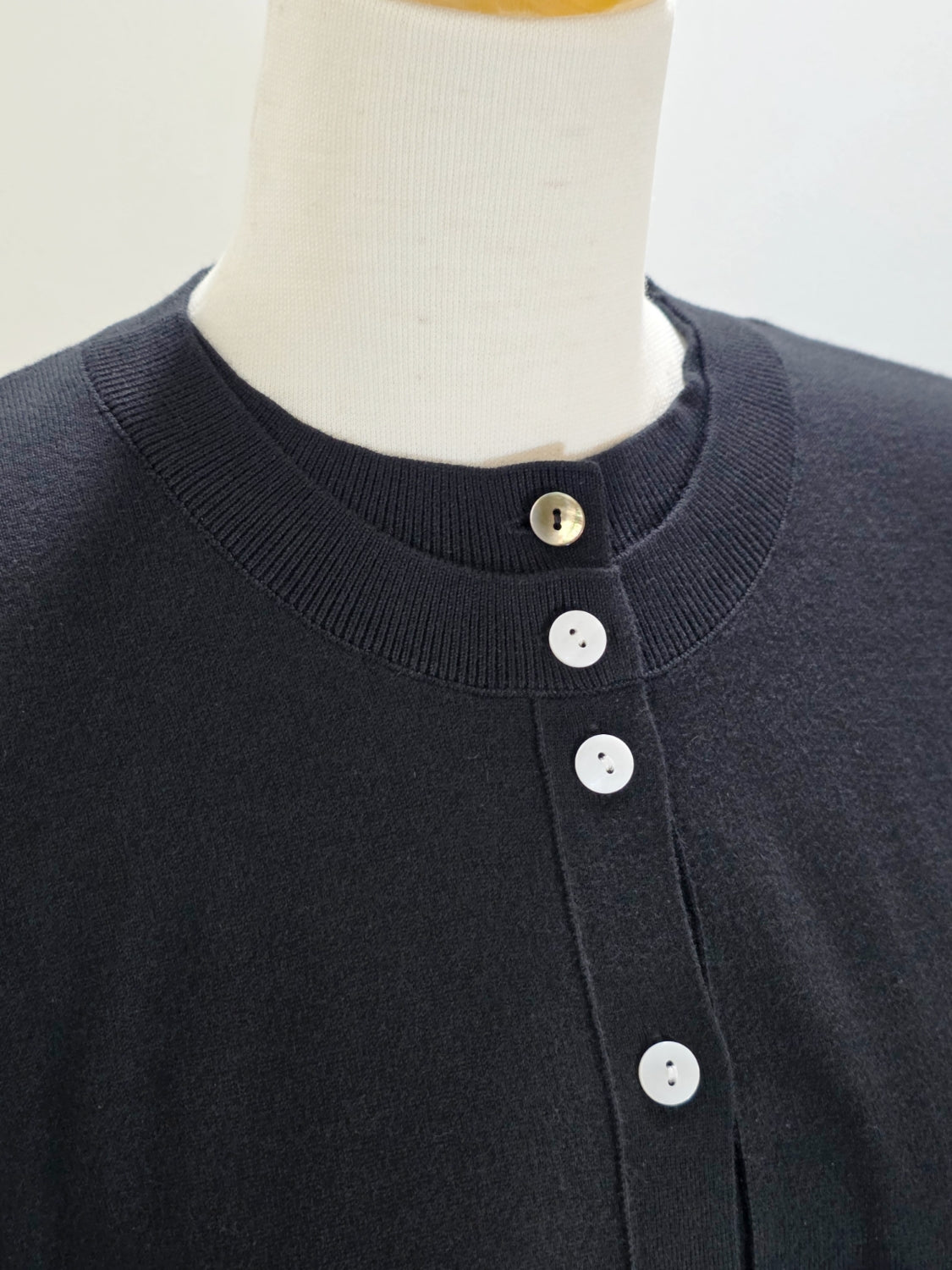ENFOLD LAYERED-LIKE-HEM CARDIGAN