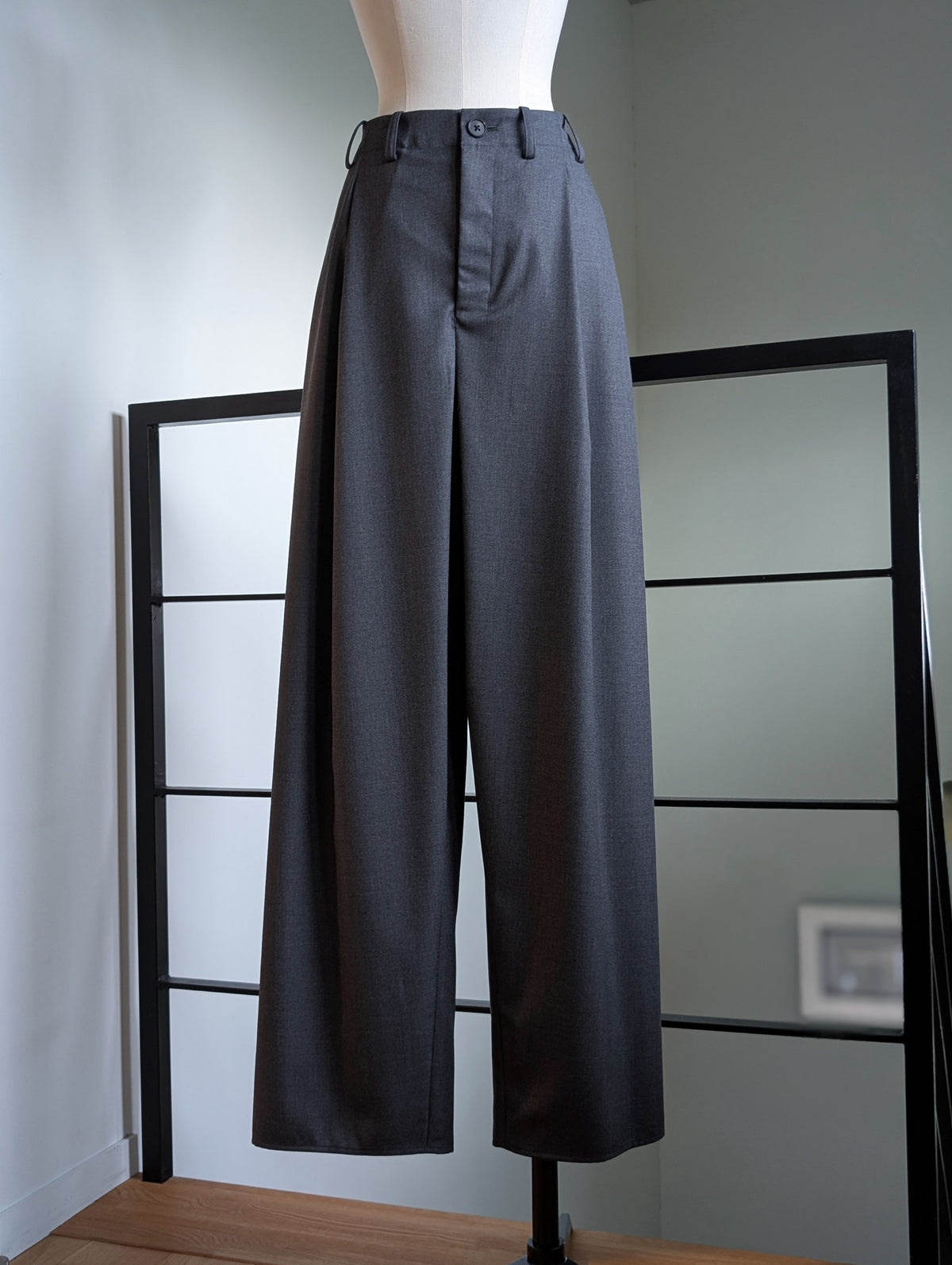 AEHRR 【089 Draping One Tuck Box Pleat Trousers】