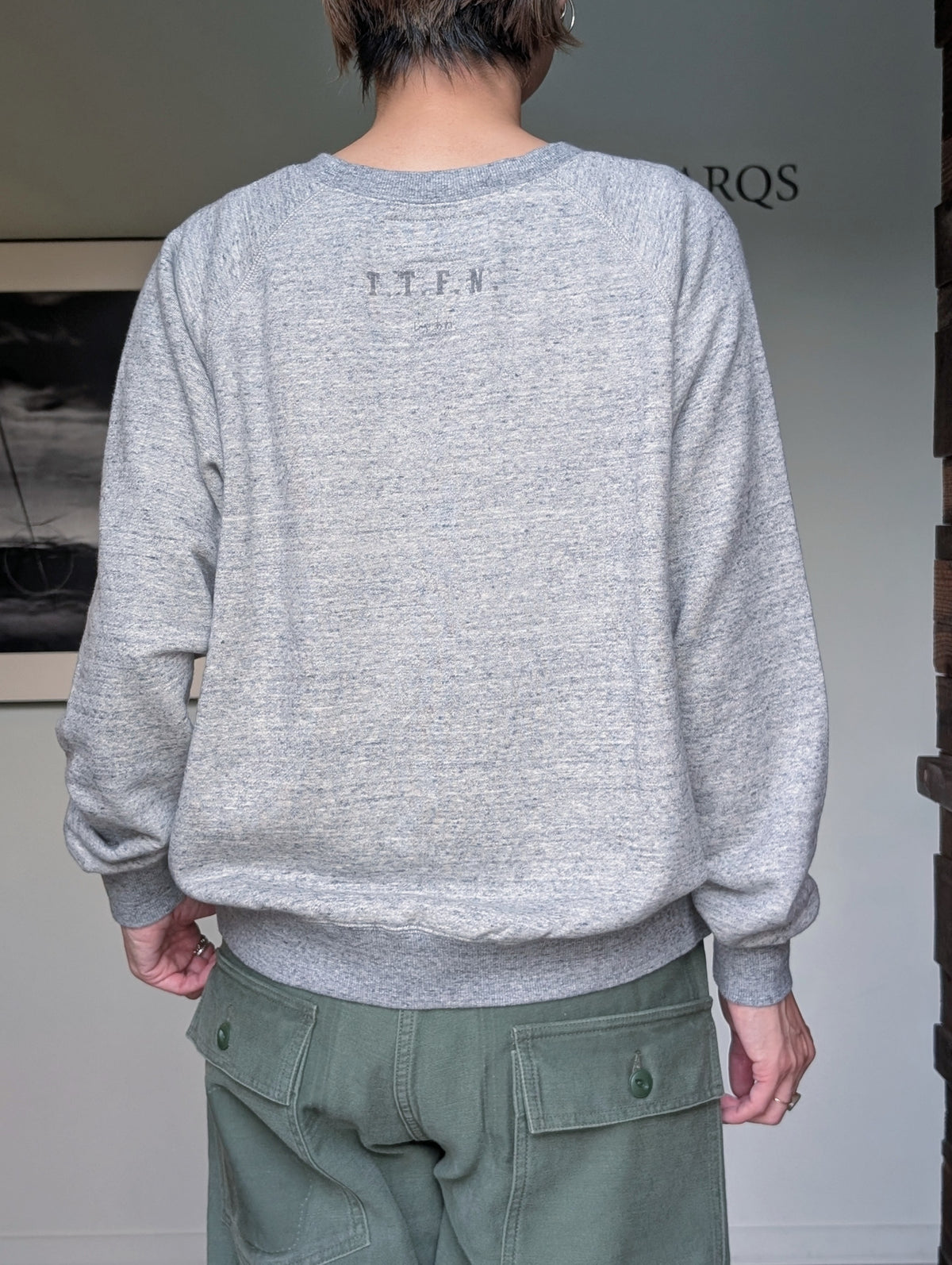 MADISONBLUE GRAFFITI CREW NECK SWEAT